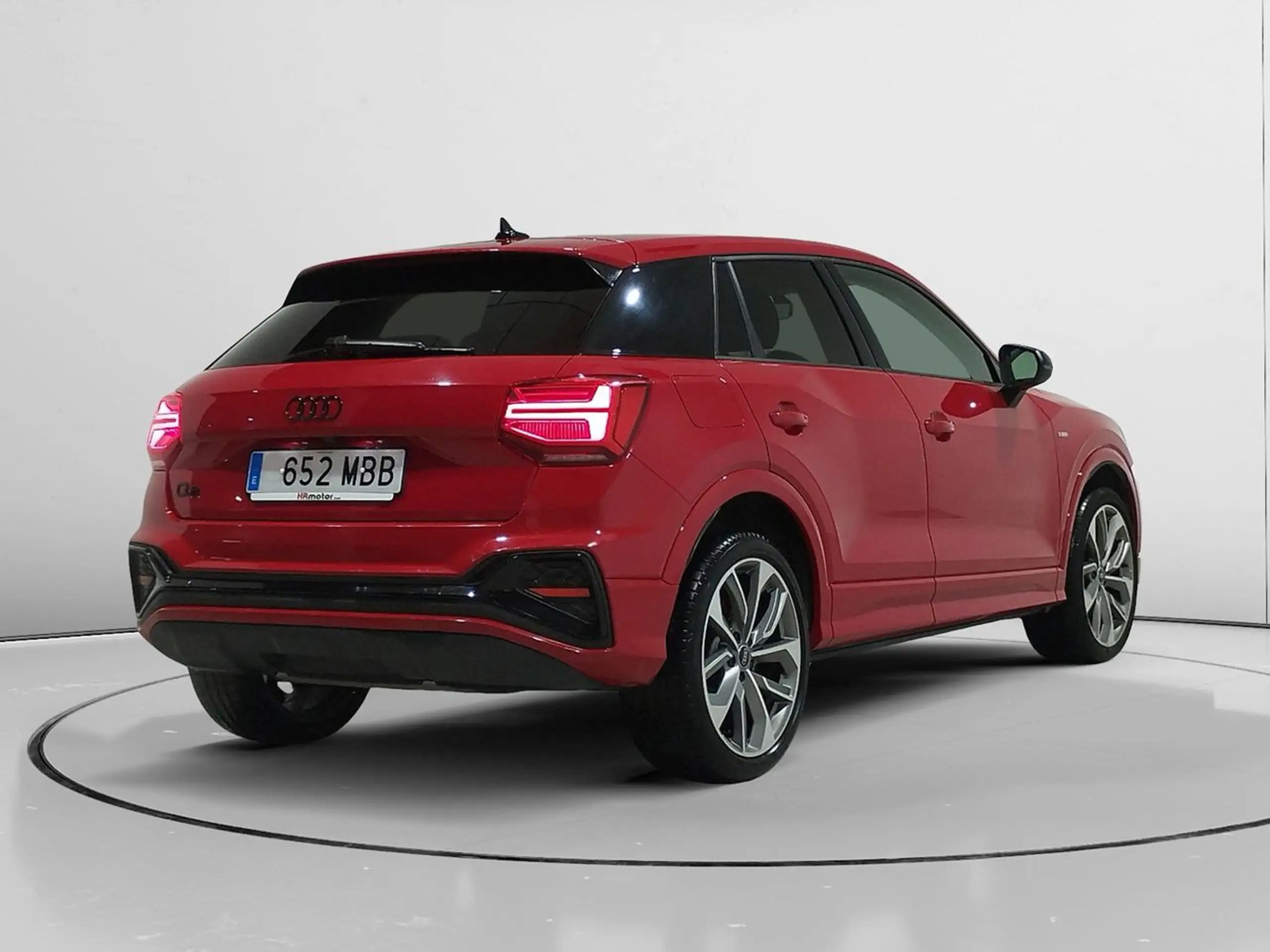 Audi - Q2