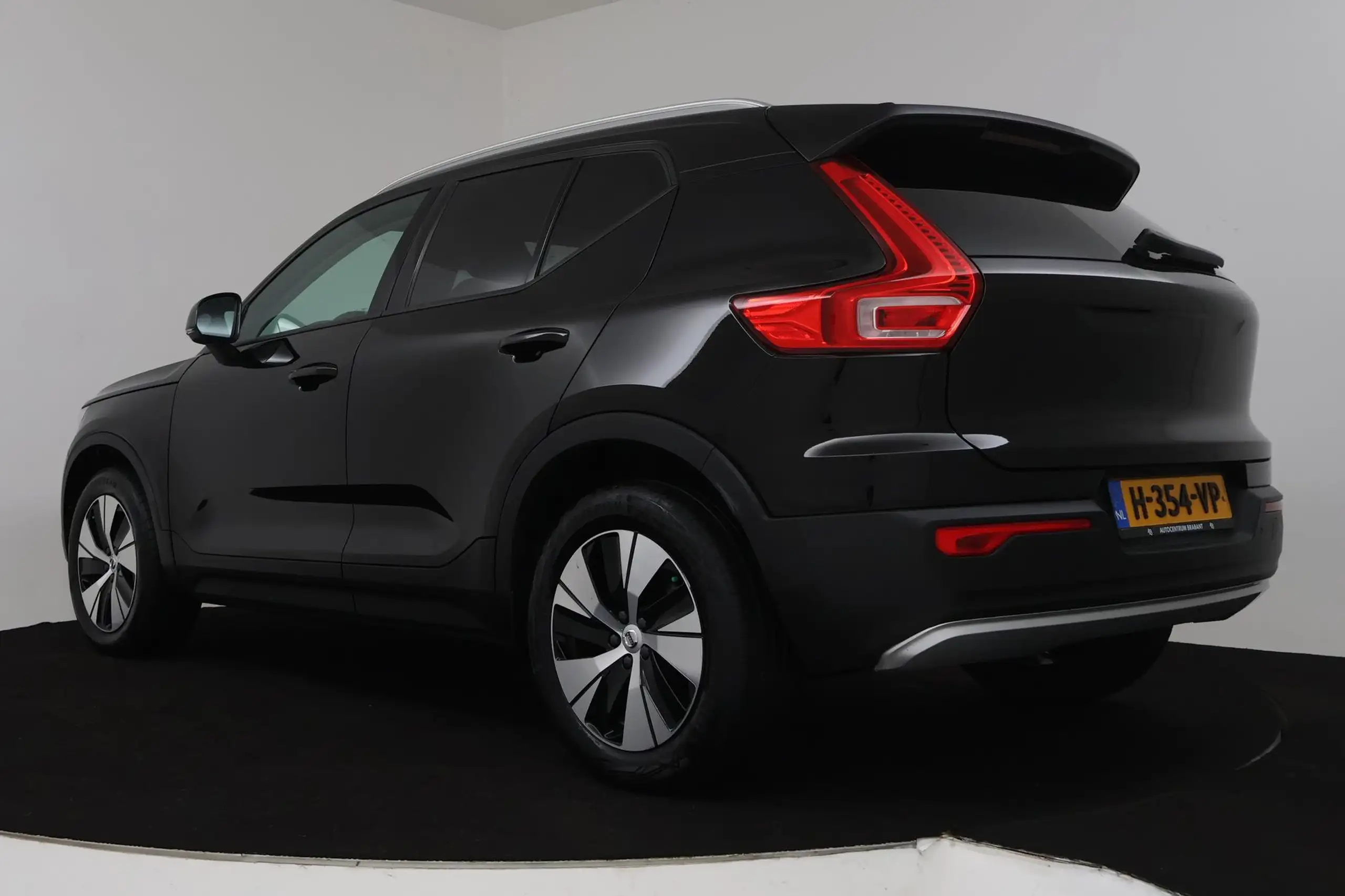 Volvo - XC40