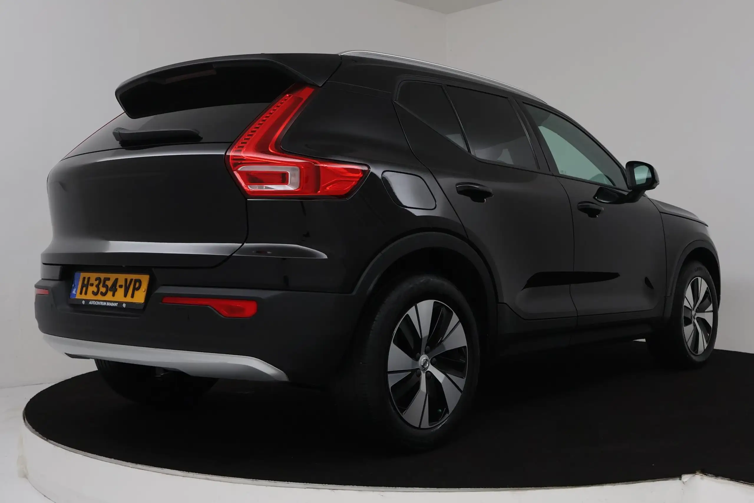 Volvo - XC40