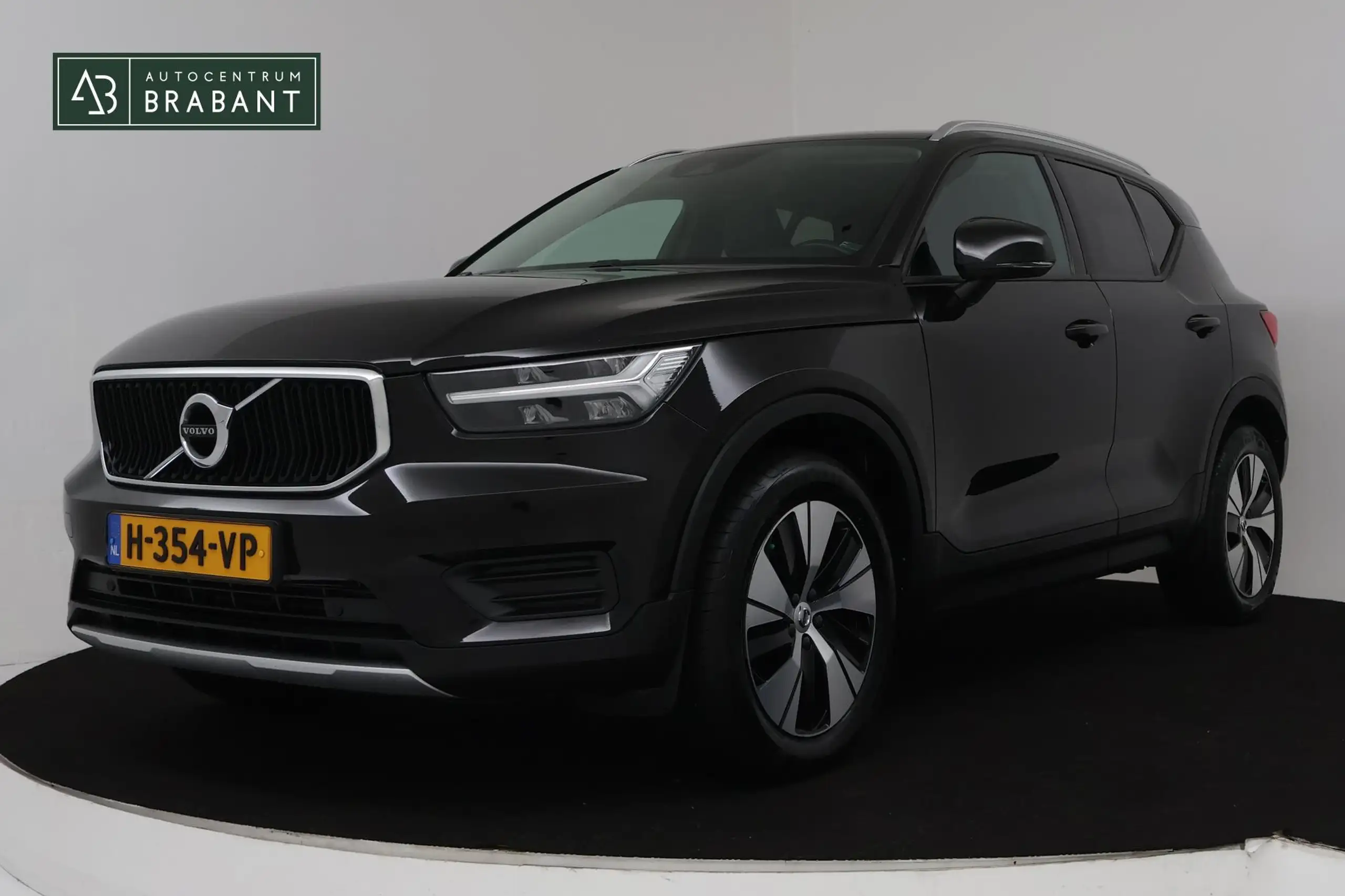 Volvo - XC40