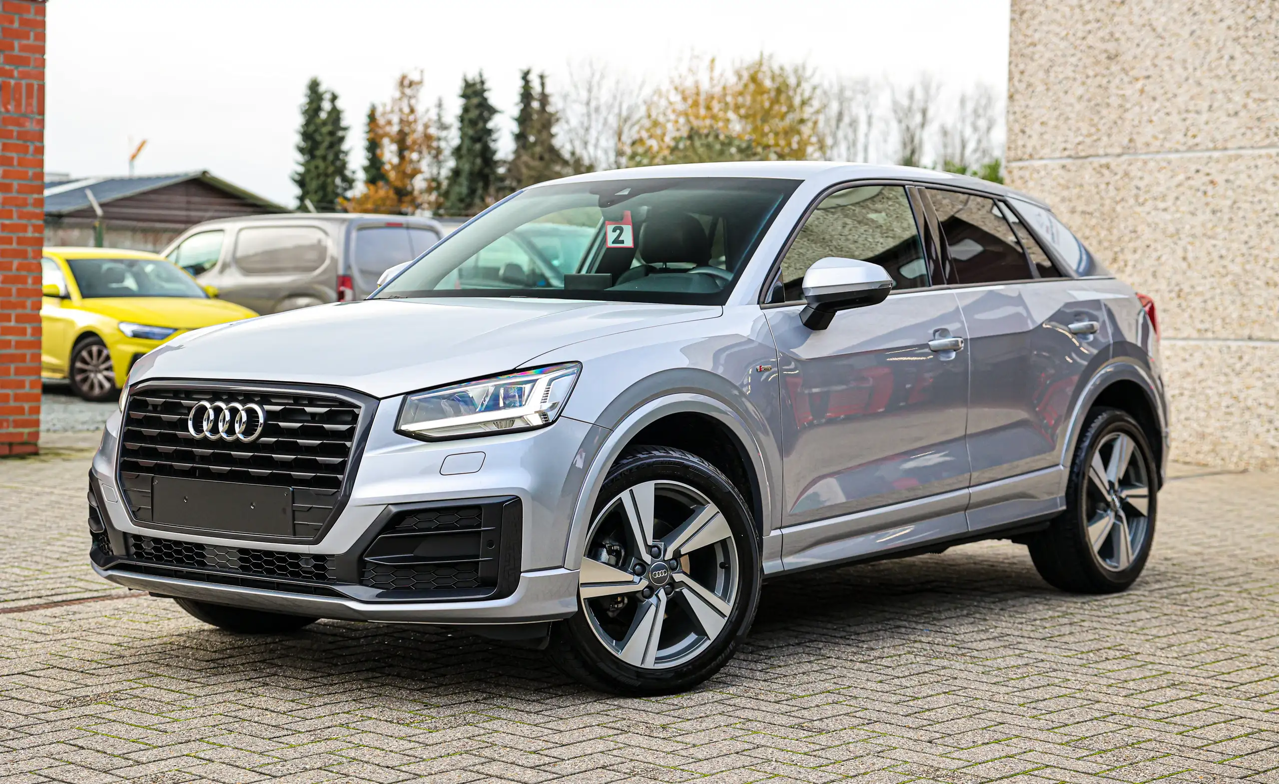 Audi - Q2