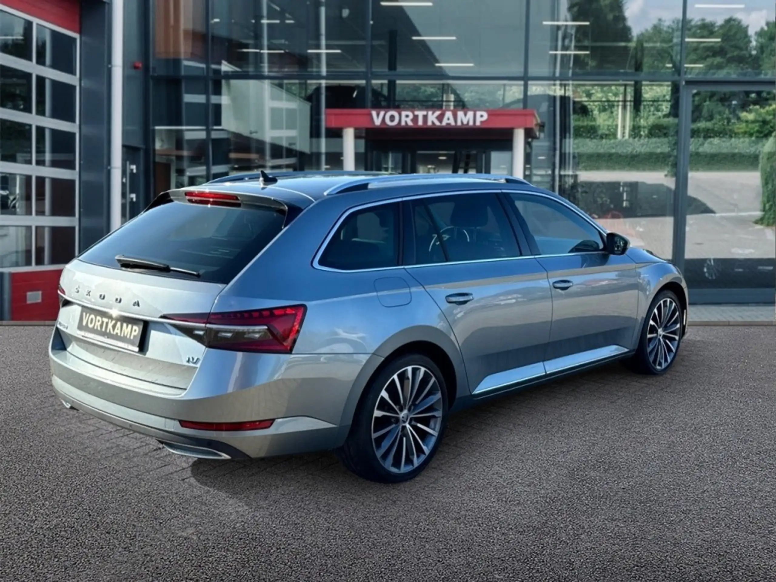 Skoda - Superb