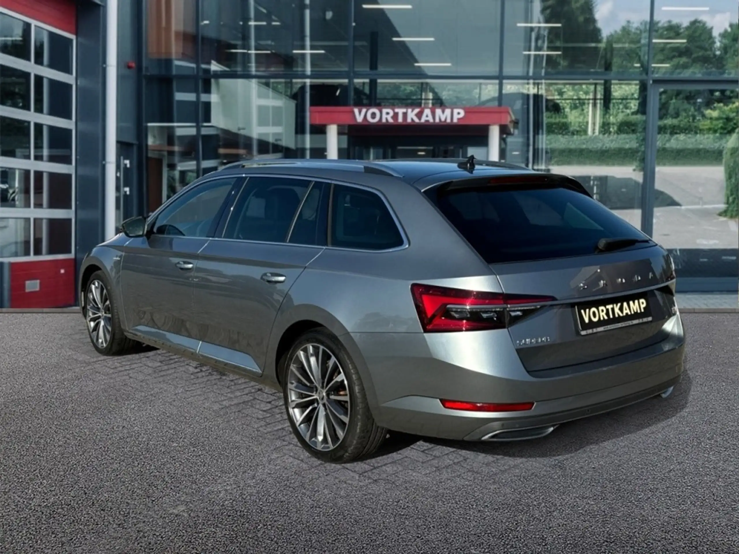 Skoda - Superb