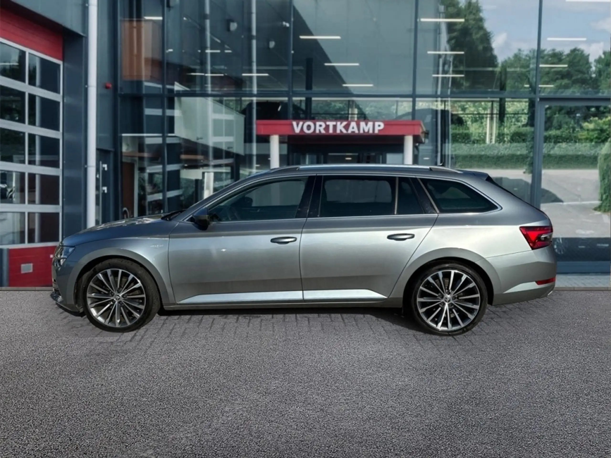 Skoda - Superb