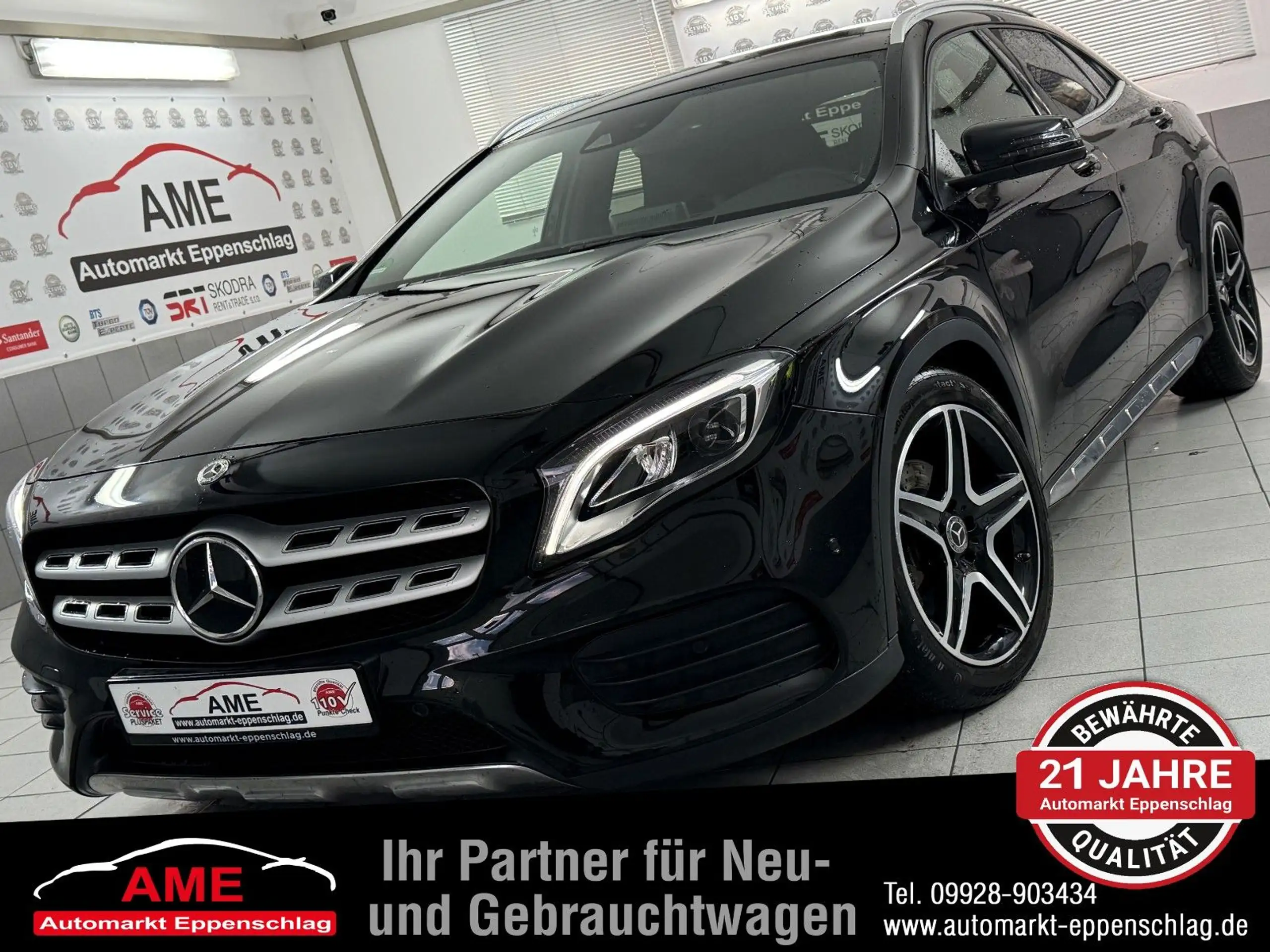 Mercedes-Benz - GLA 220