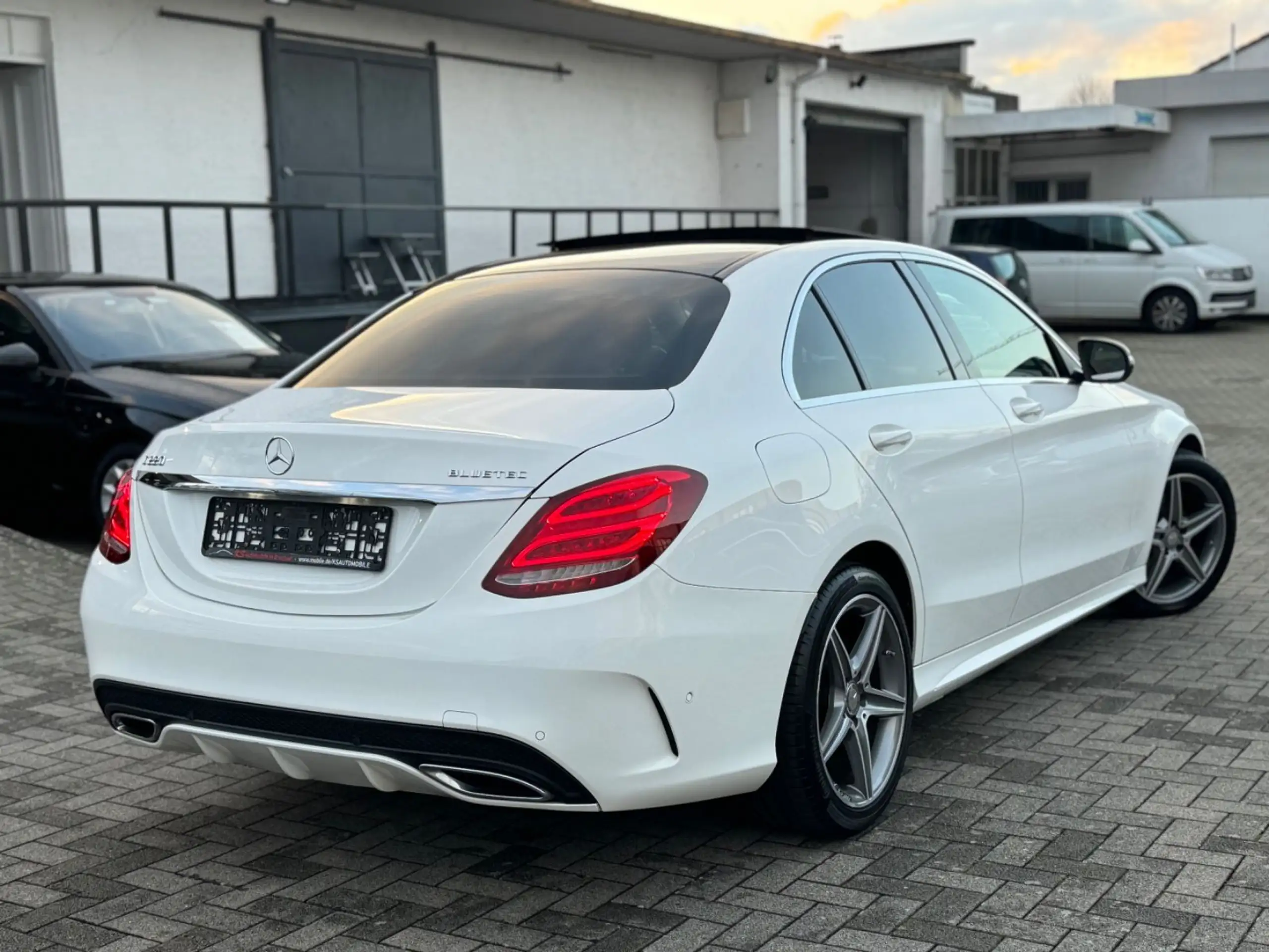 Mercedes-Benz - C 220