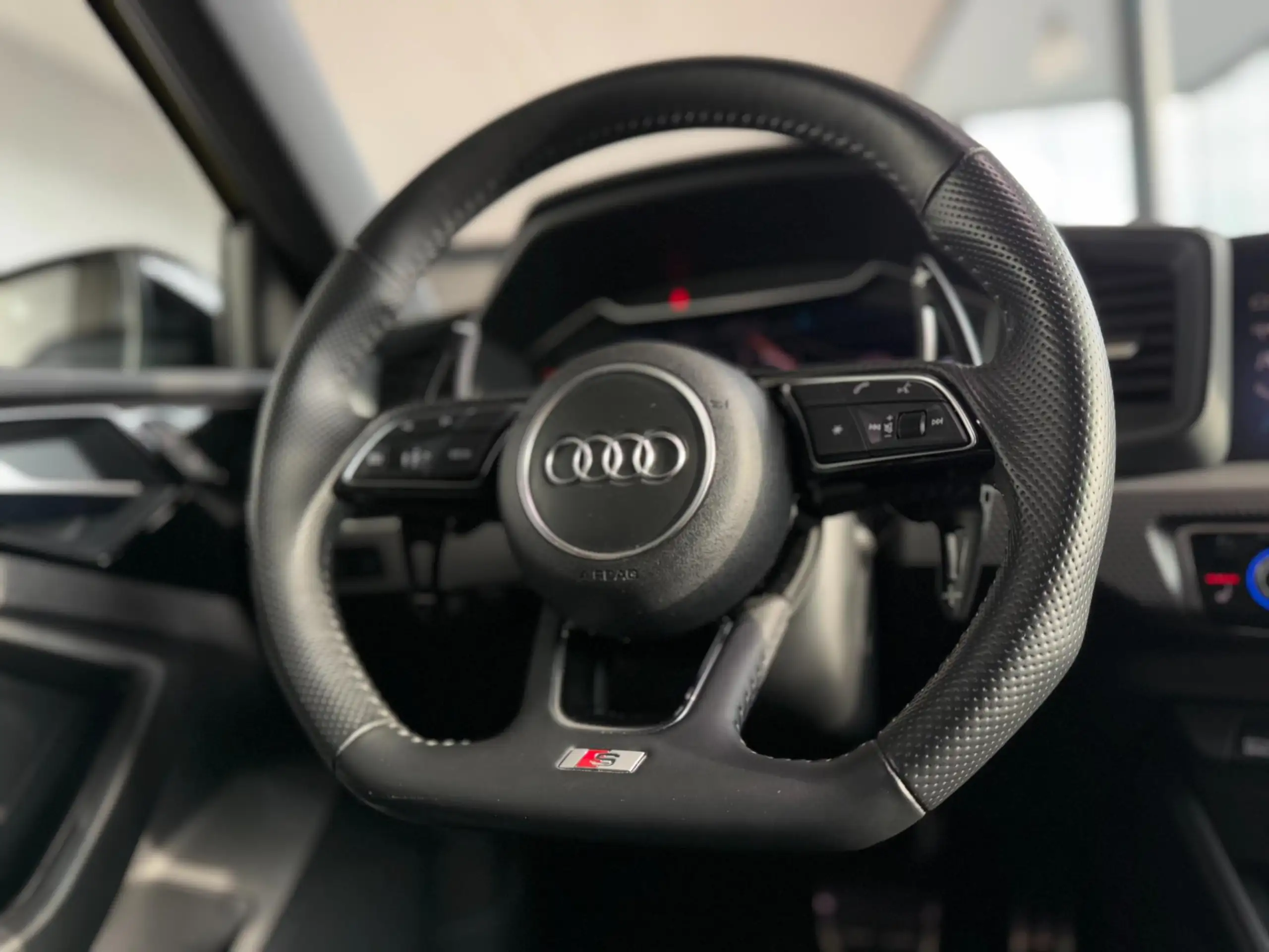 Audi - A1