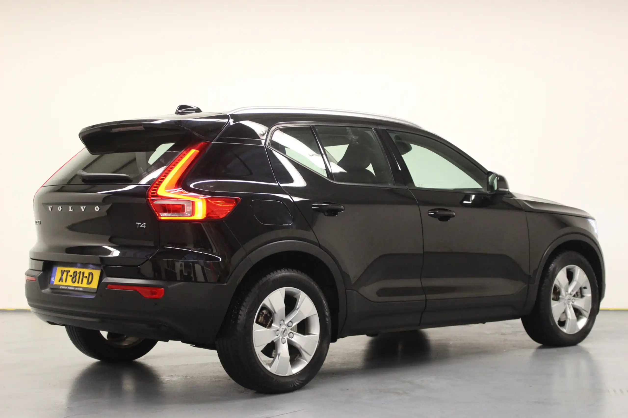 Volvo - XC40