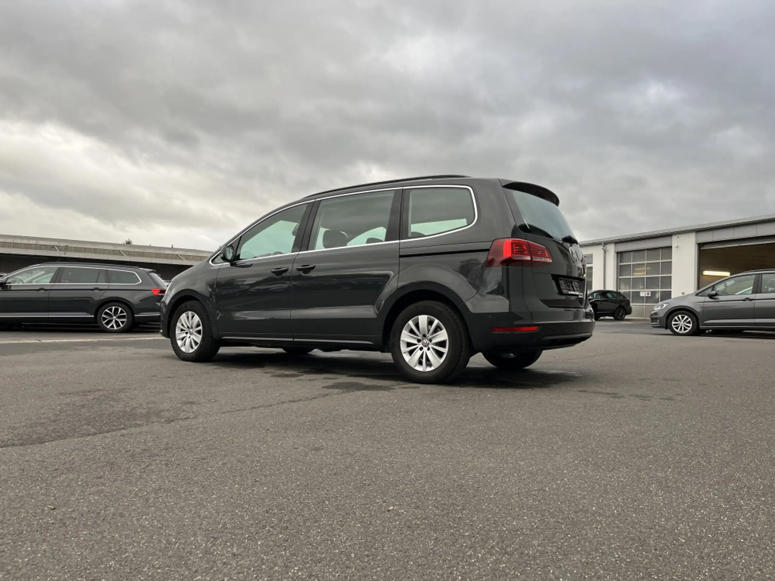 Volkswagen - Sharan