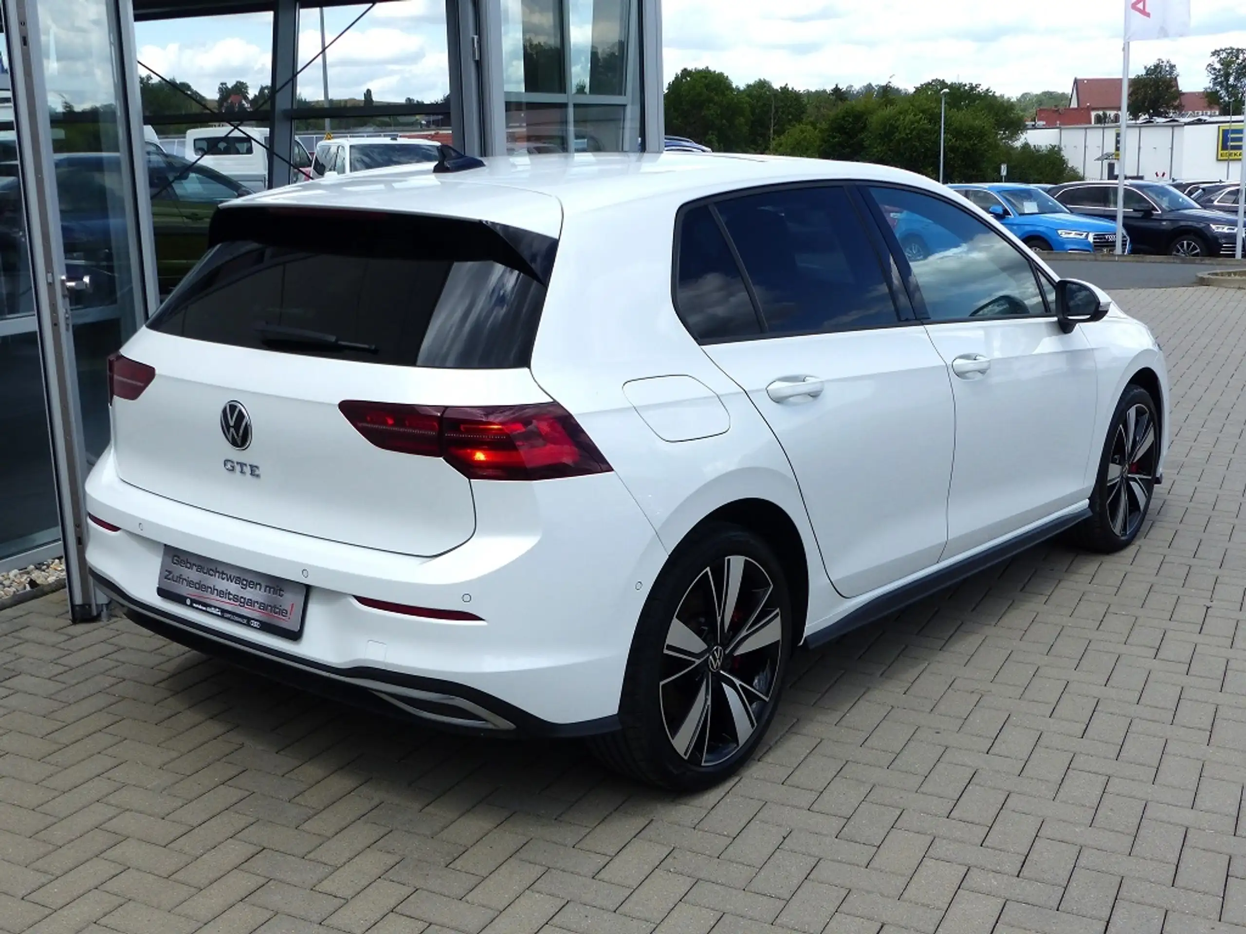 Volkswagen - Golf