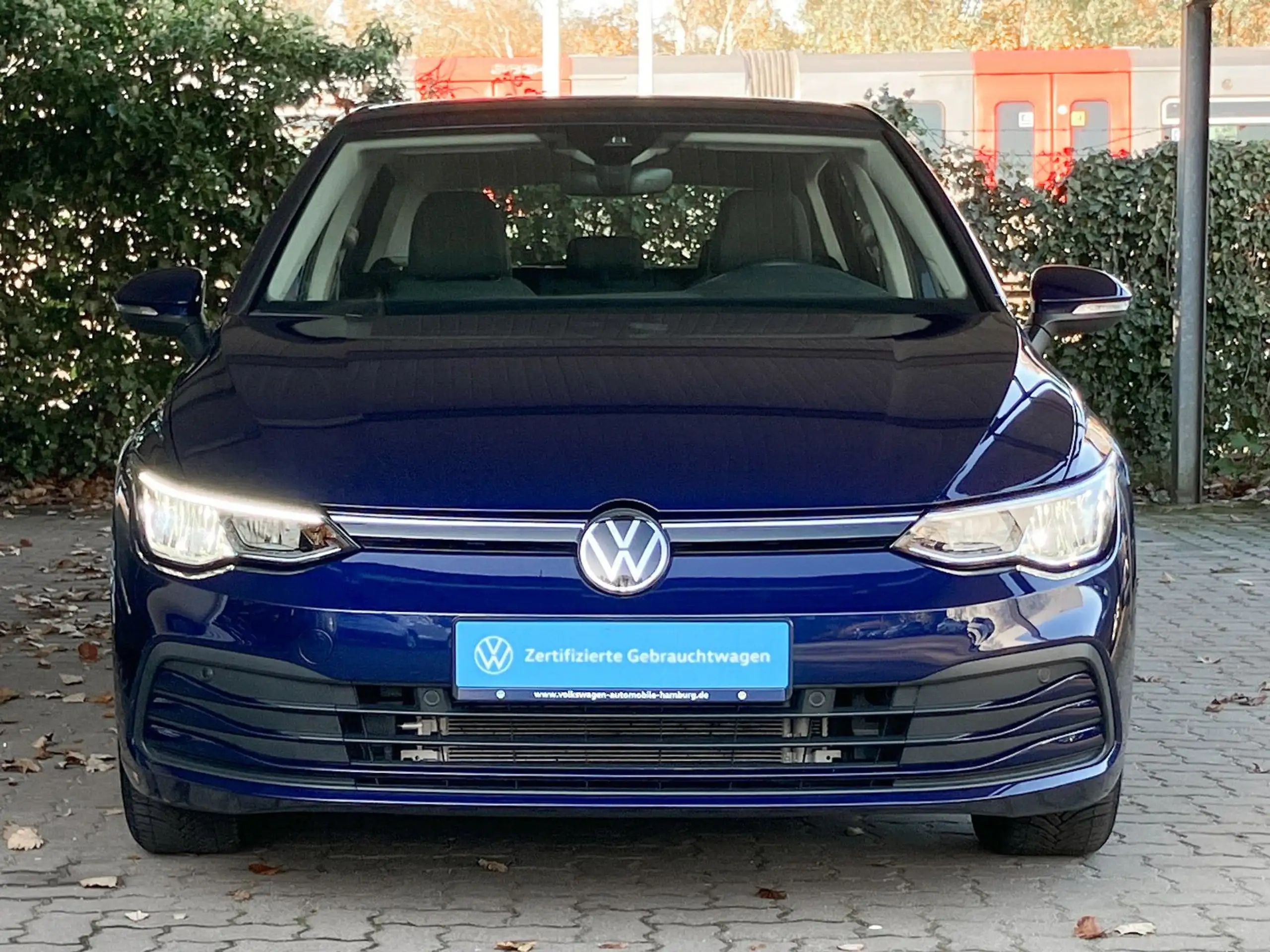 Volkswagen - Golf