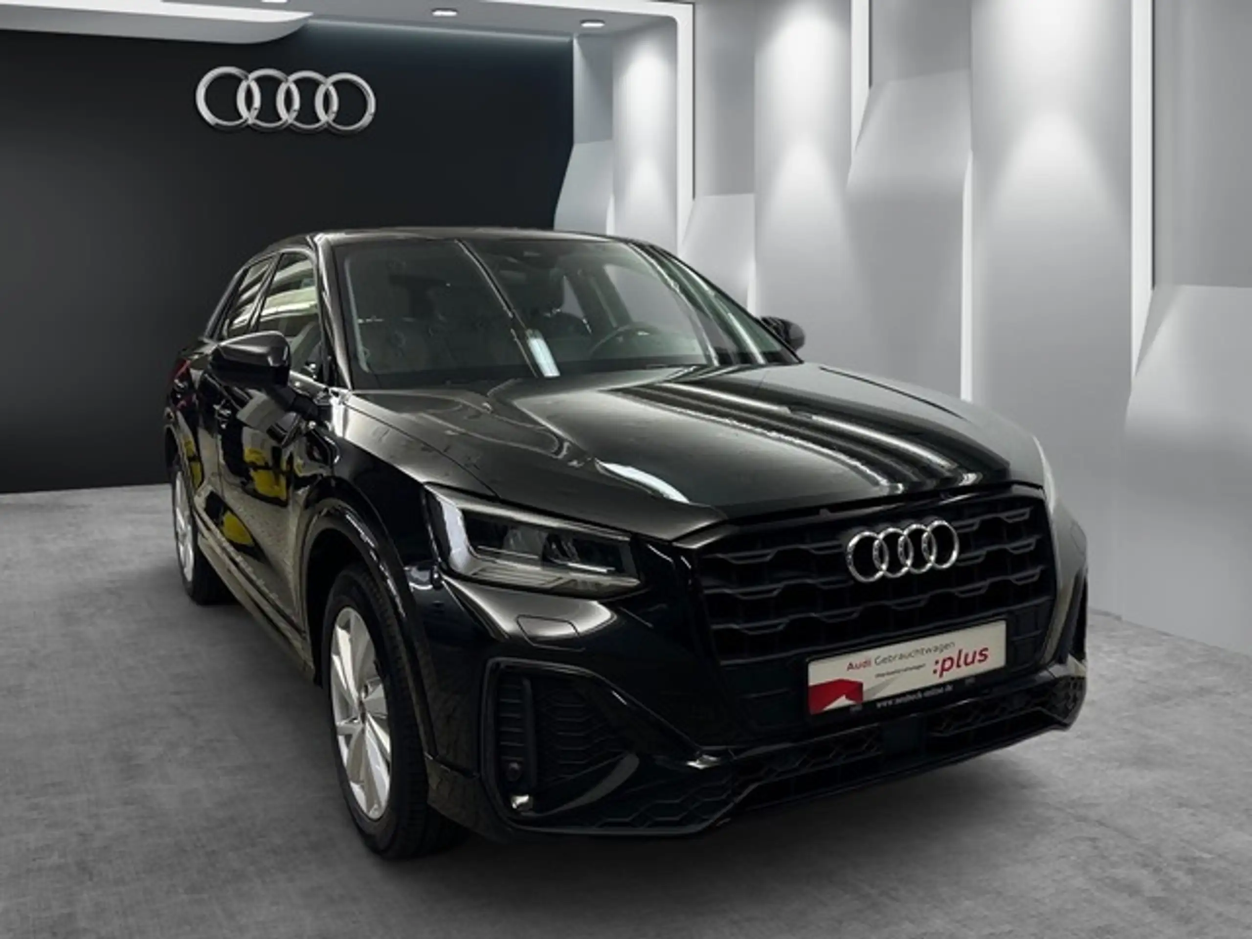 Audi - Q2