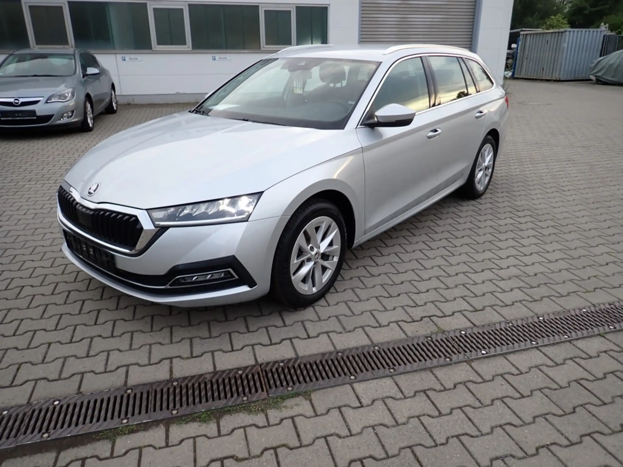 Skoda - Octavia