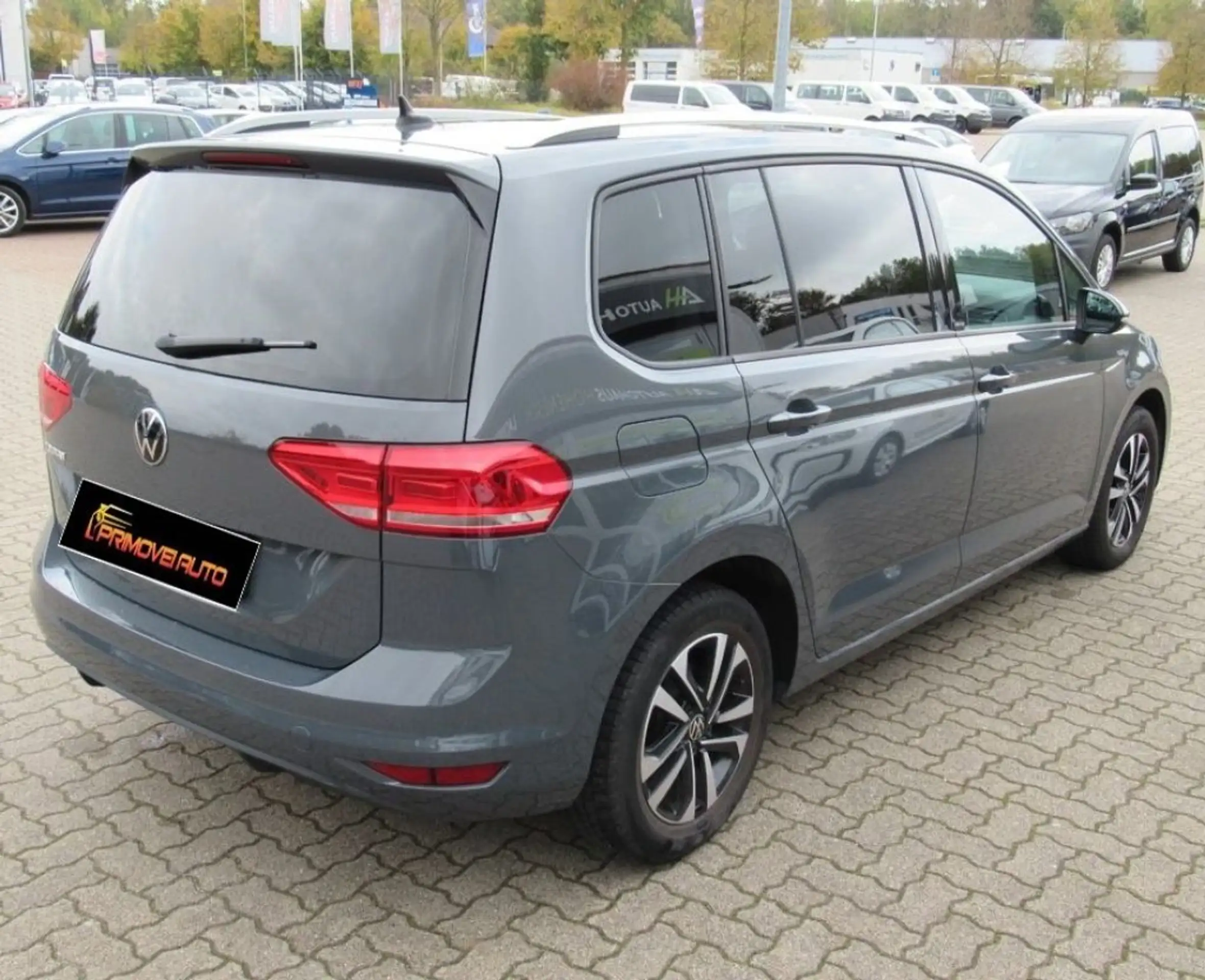 Volkswagen - Touran