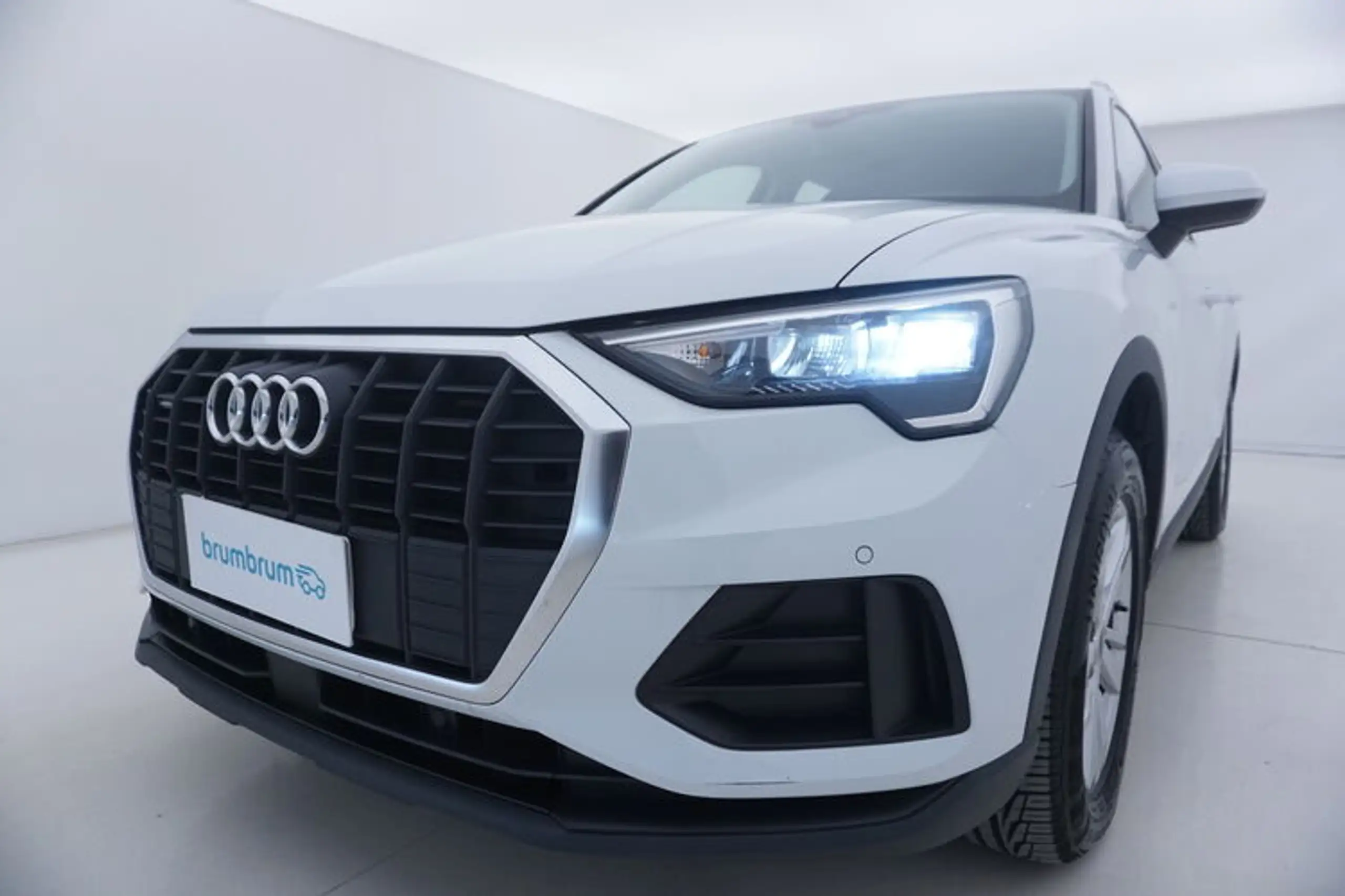 Audi - Q3