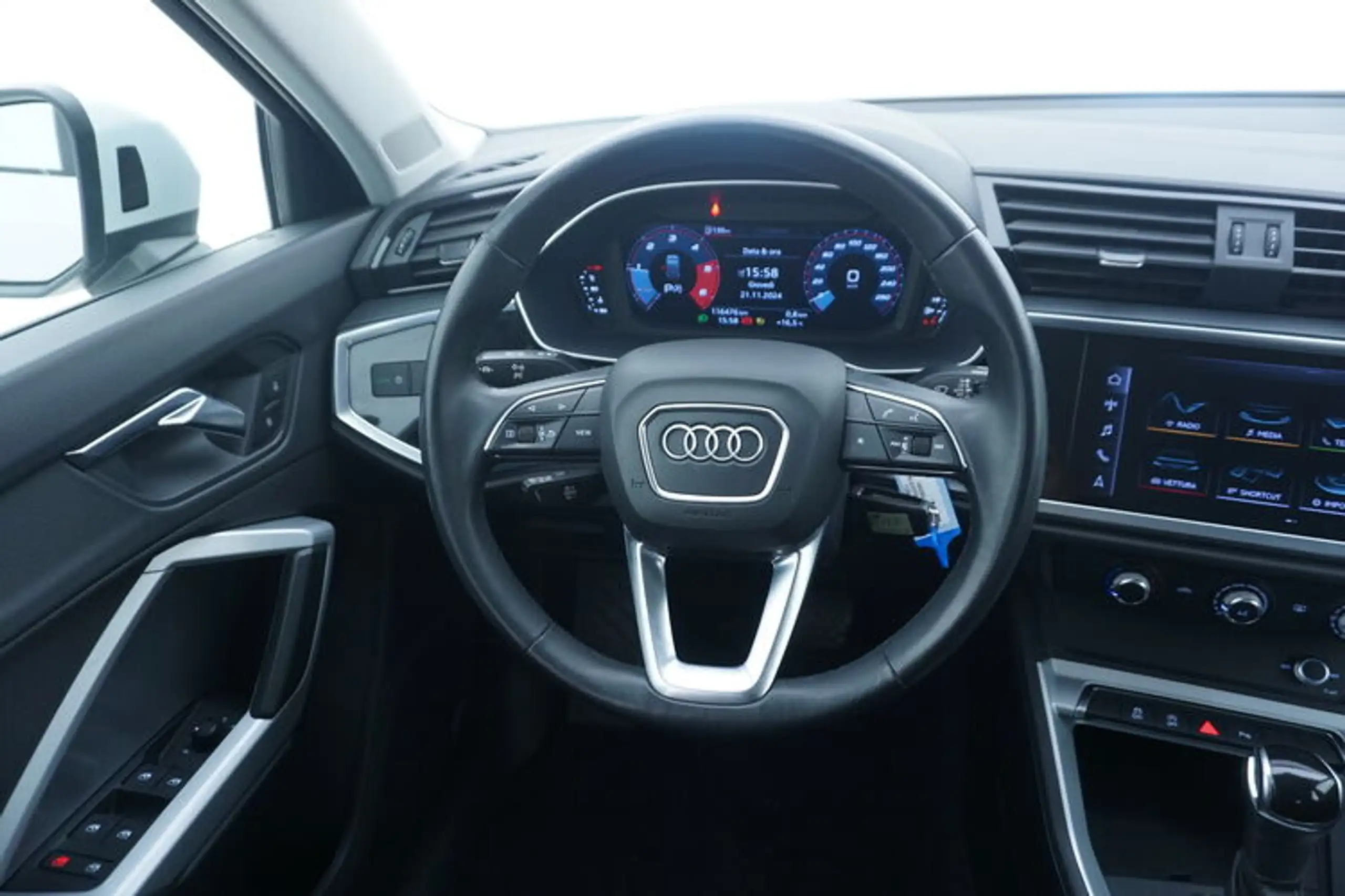 Audi - Q3