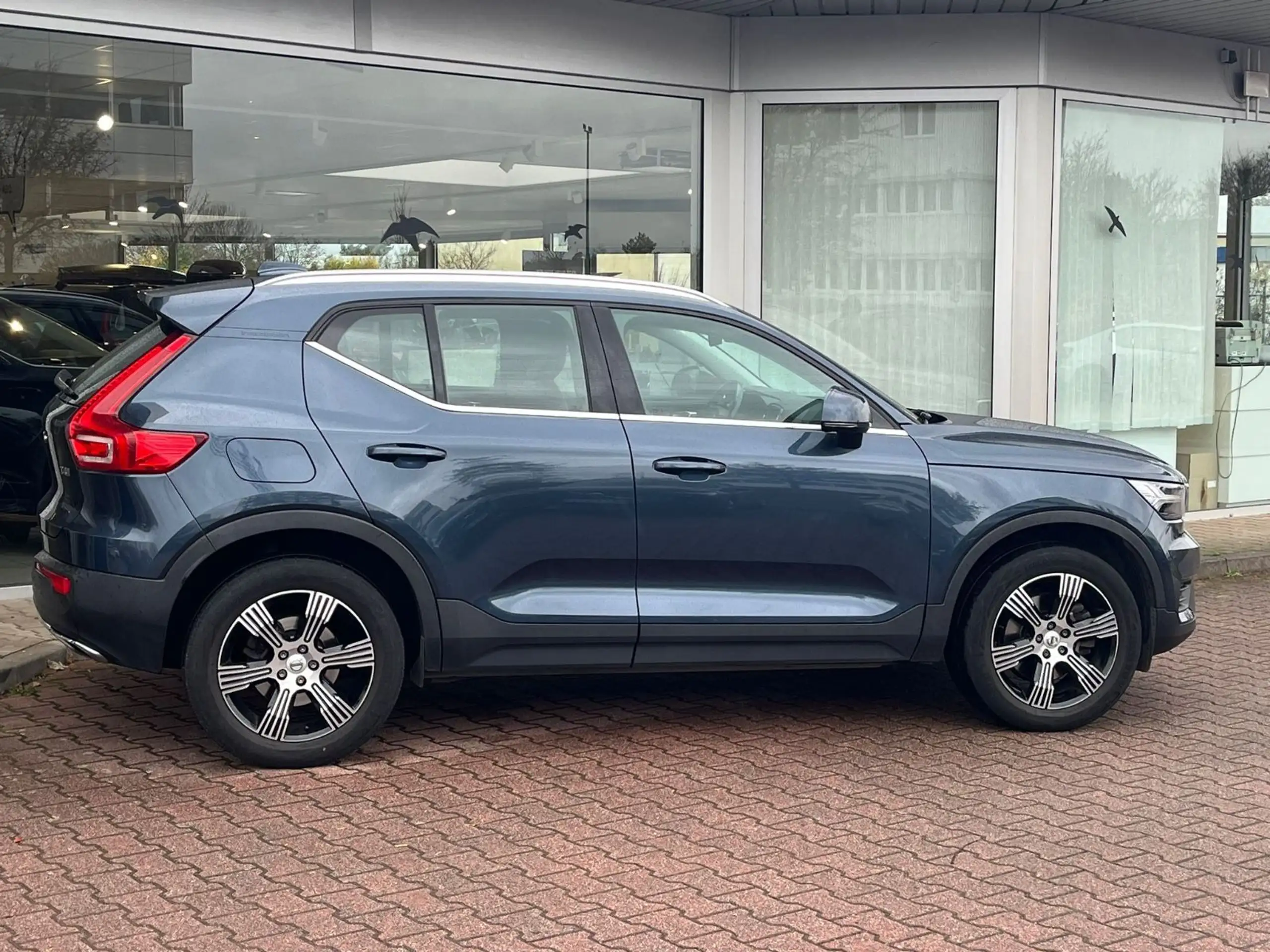 Volvo - XC40