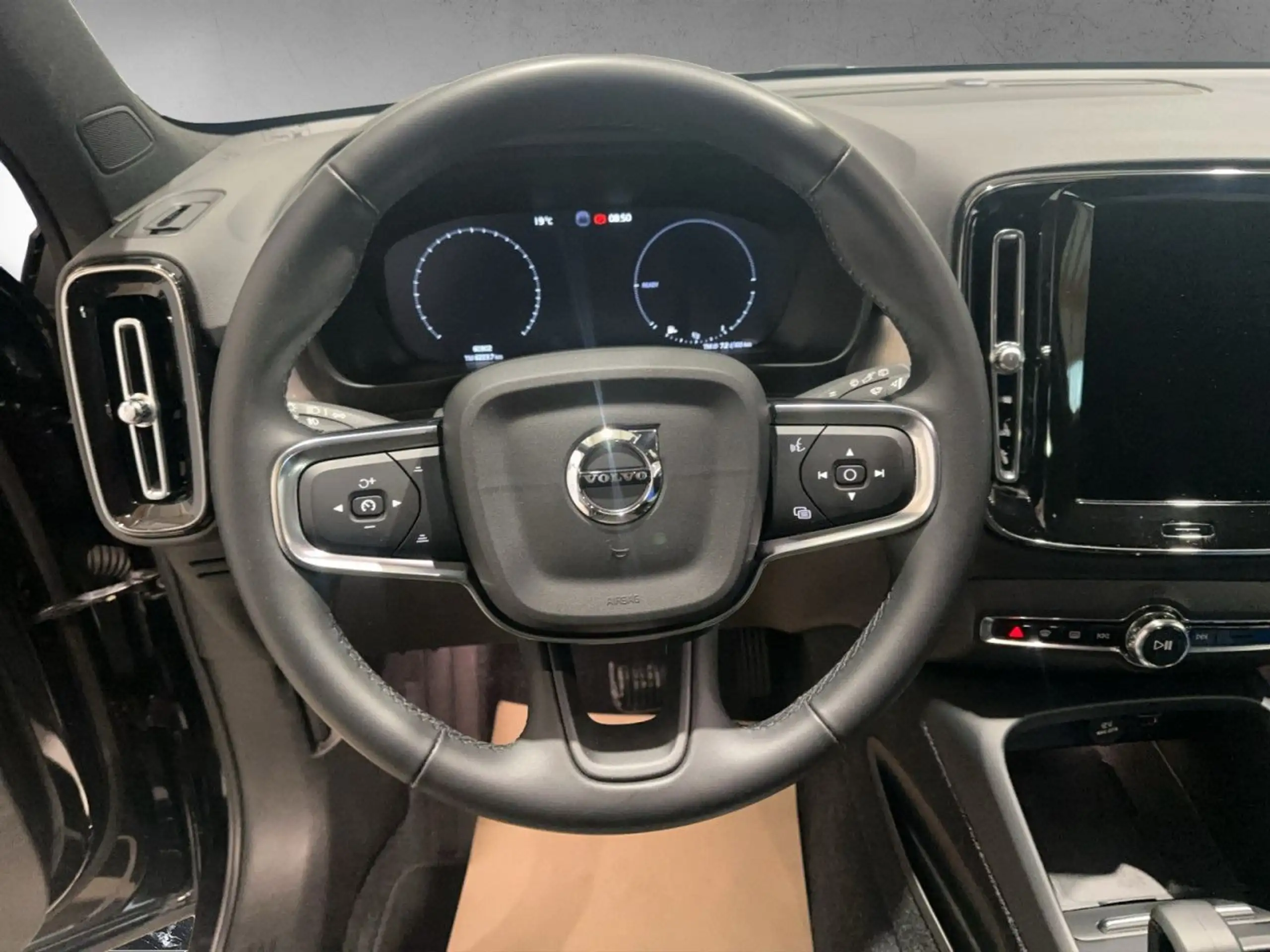 Volvo - XC40