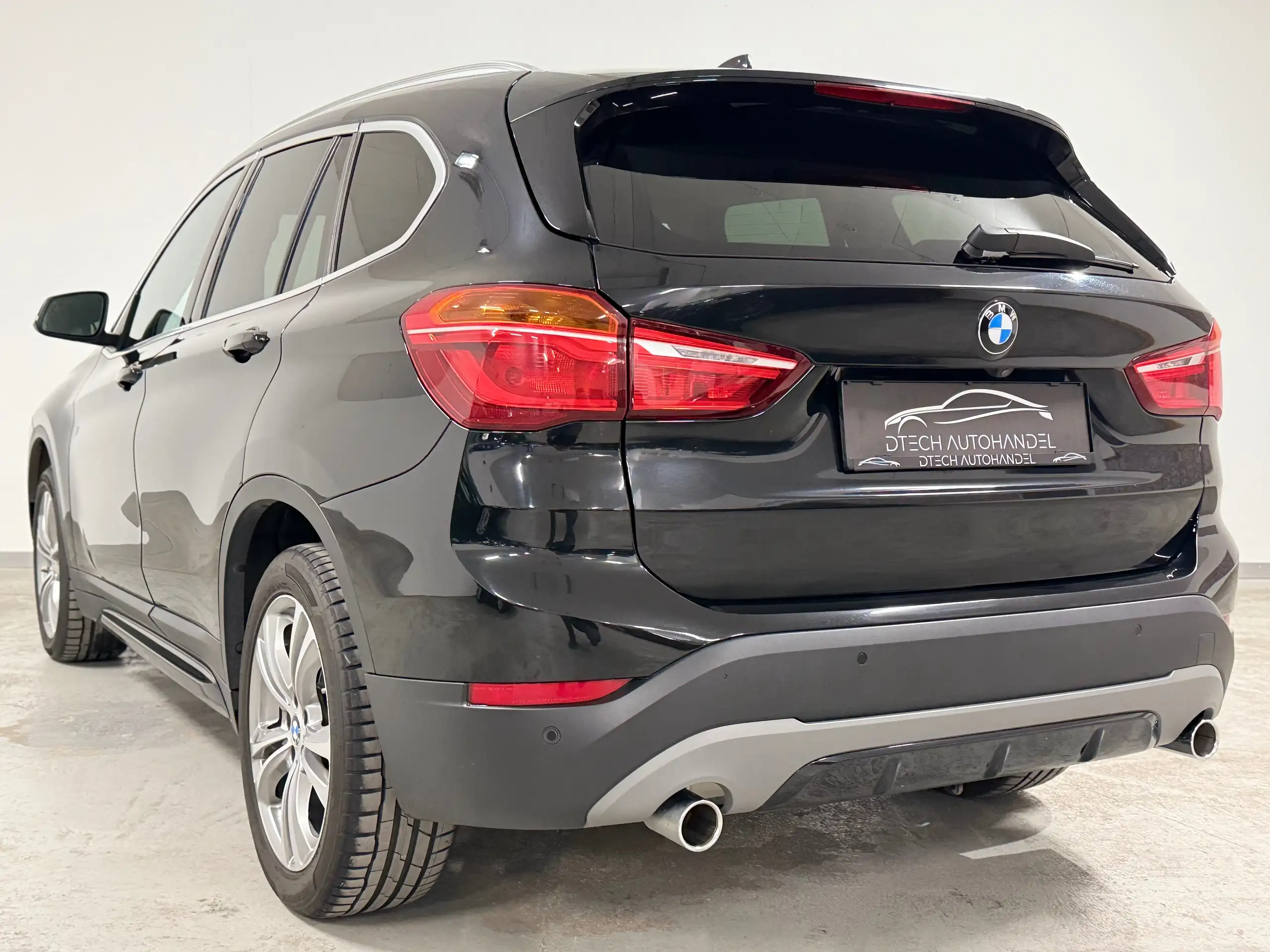 BMW - X1