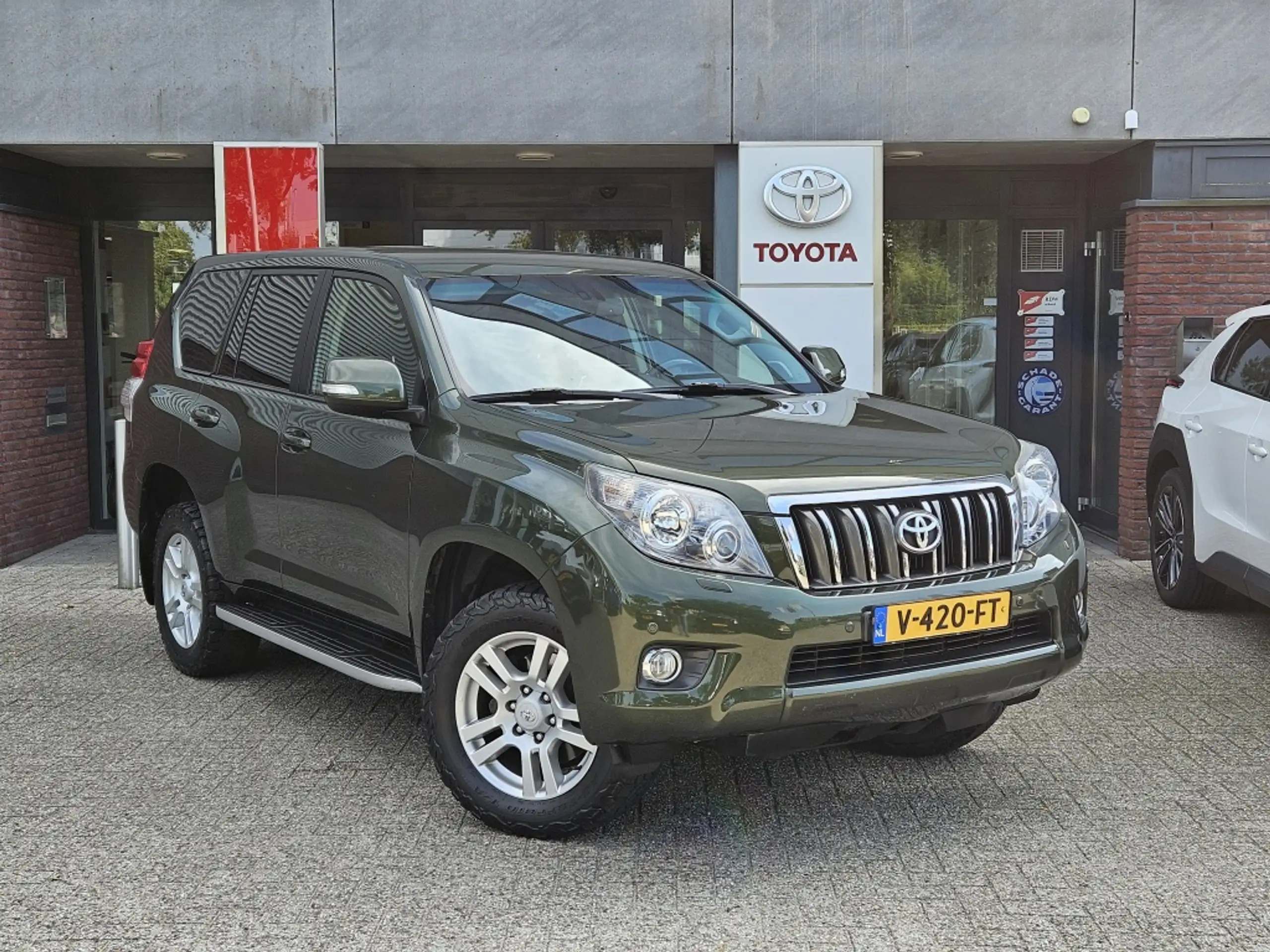 Toyota Land Cruiser 2012