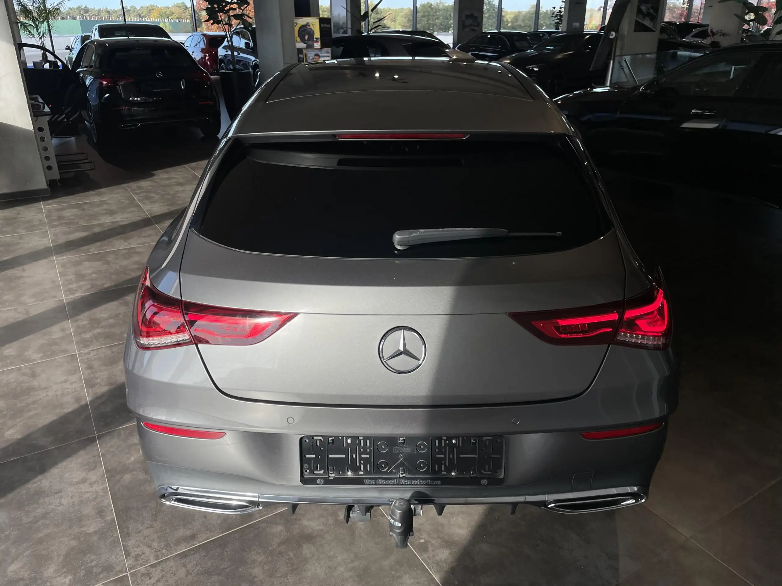 Mercedes-Benz - CLA 180