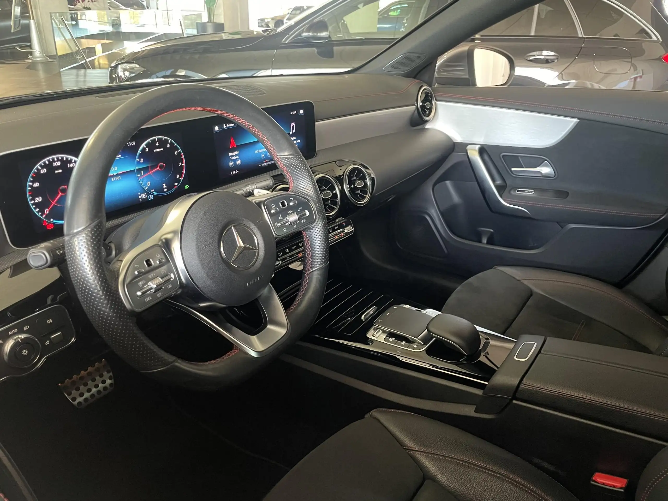 Mercedes-Benz - CLA 180