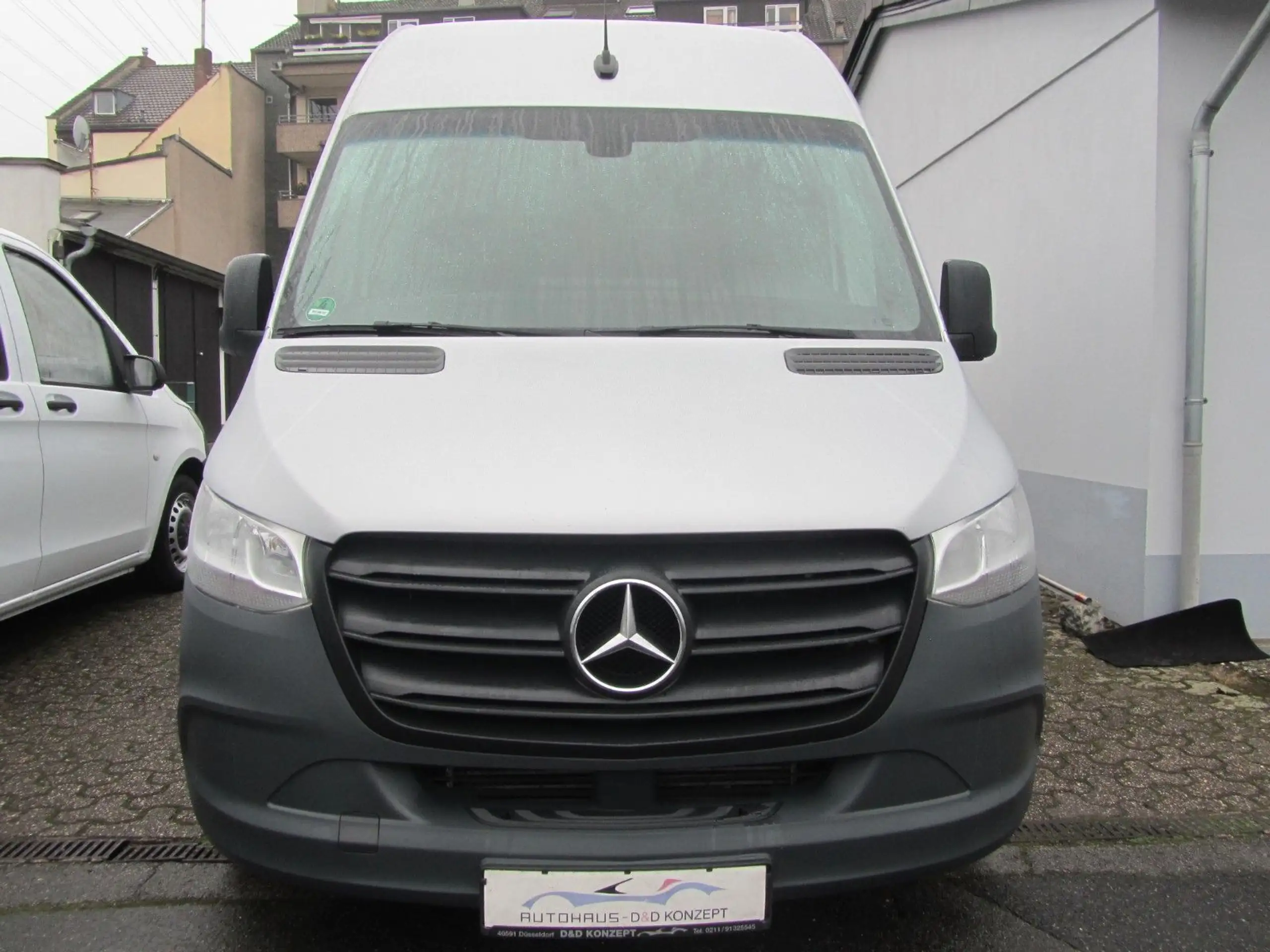 Mercedes-Benz - Sprinter