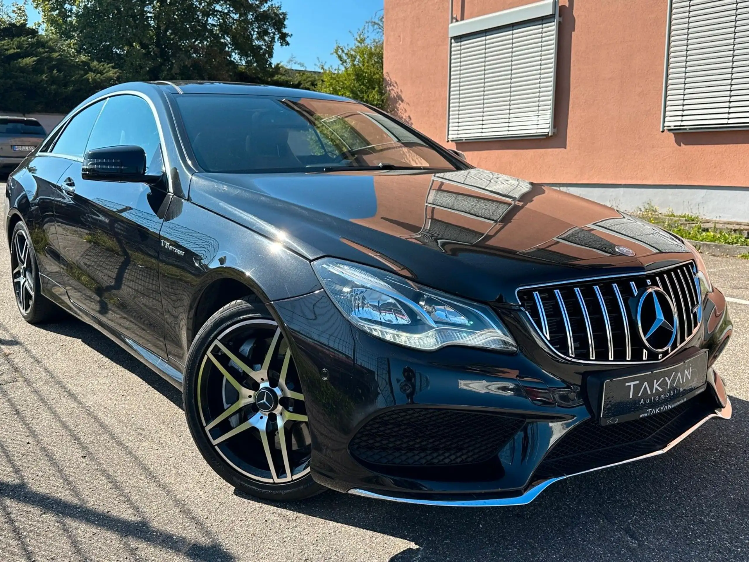 Mercedes-Benz - E 500