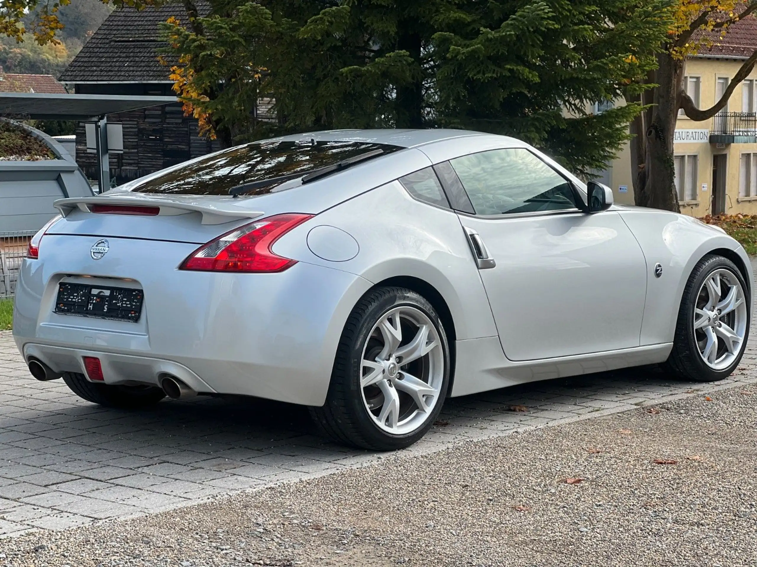 Nissan - 370Z