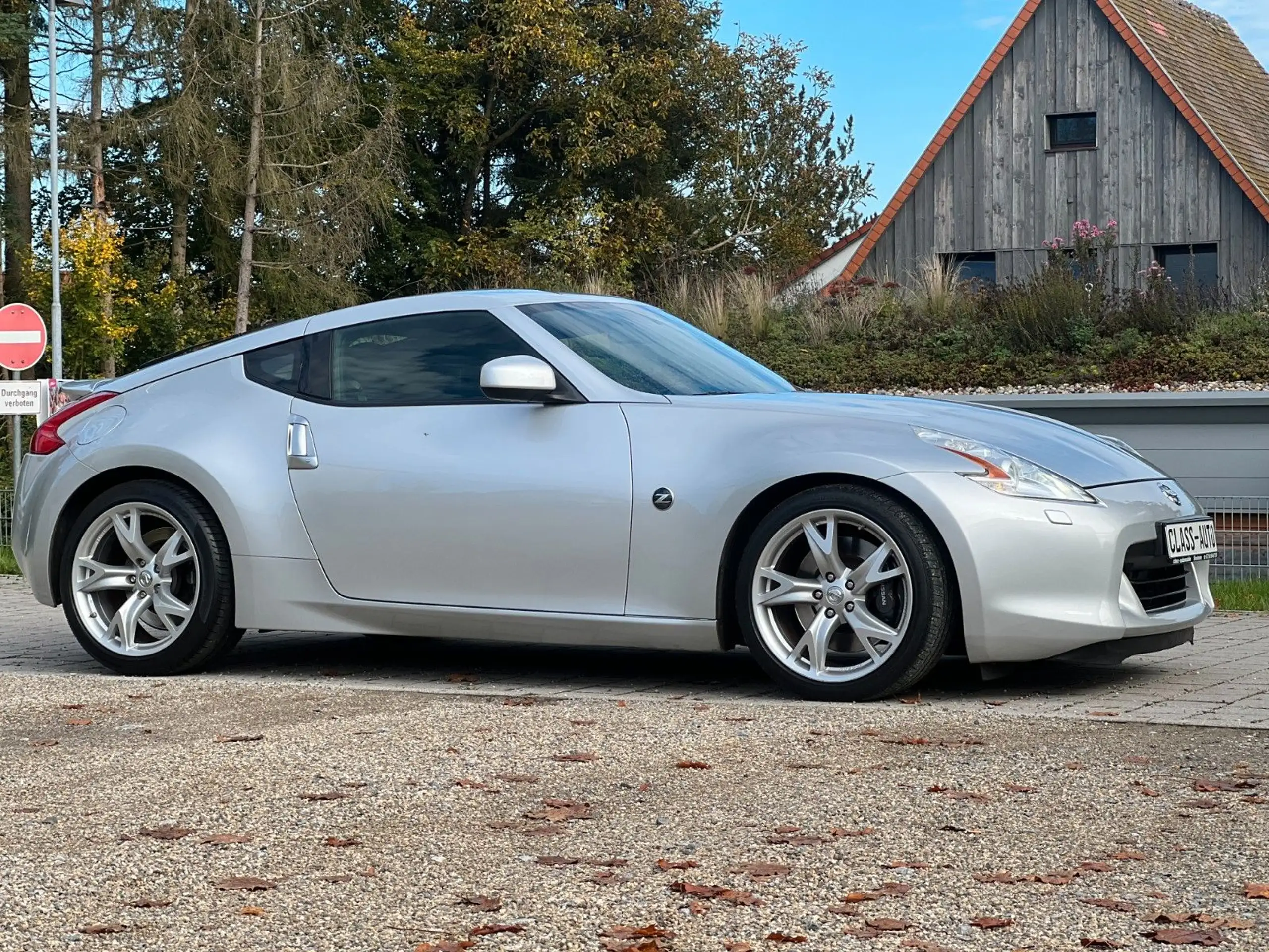 Nissan - 370Z