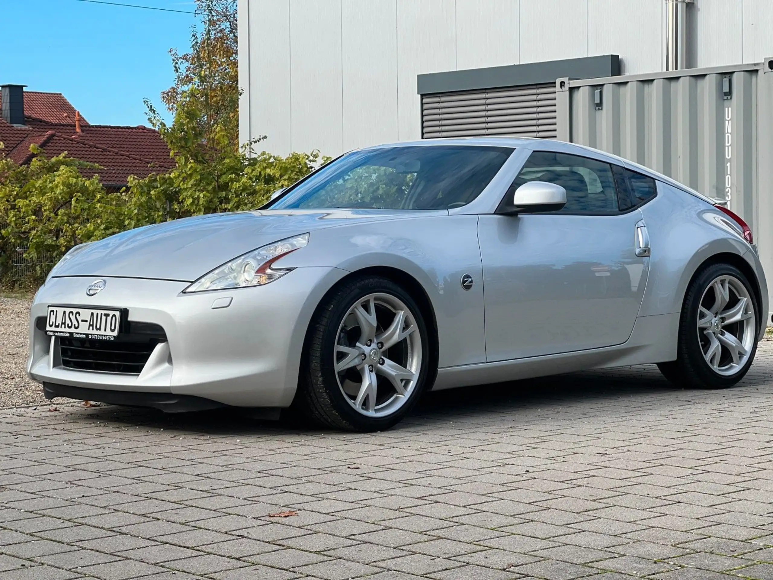 Nissan - 370Z