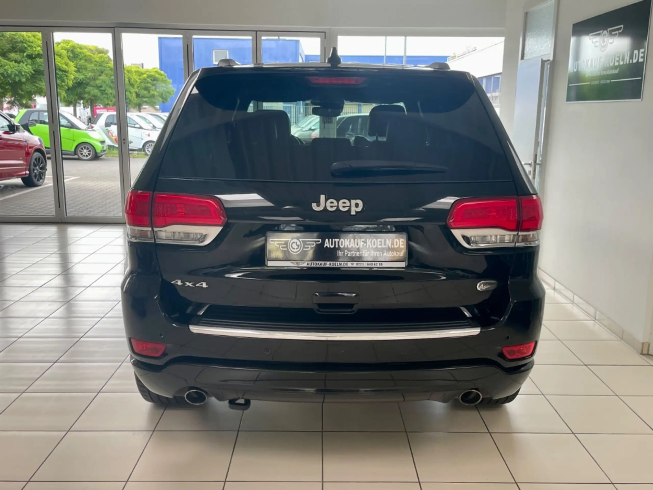 Jeep - Grand Cherokee