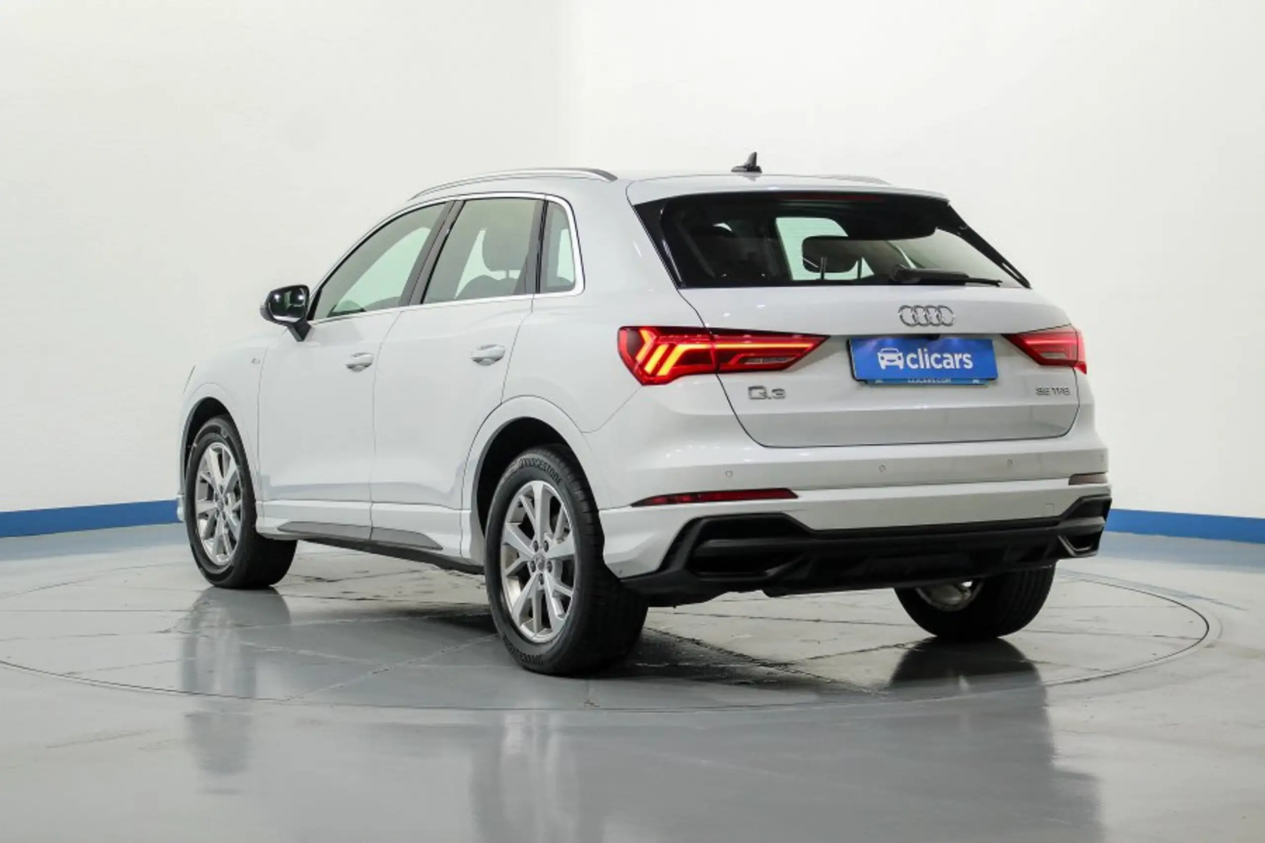 Audi - Q3