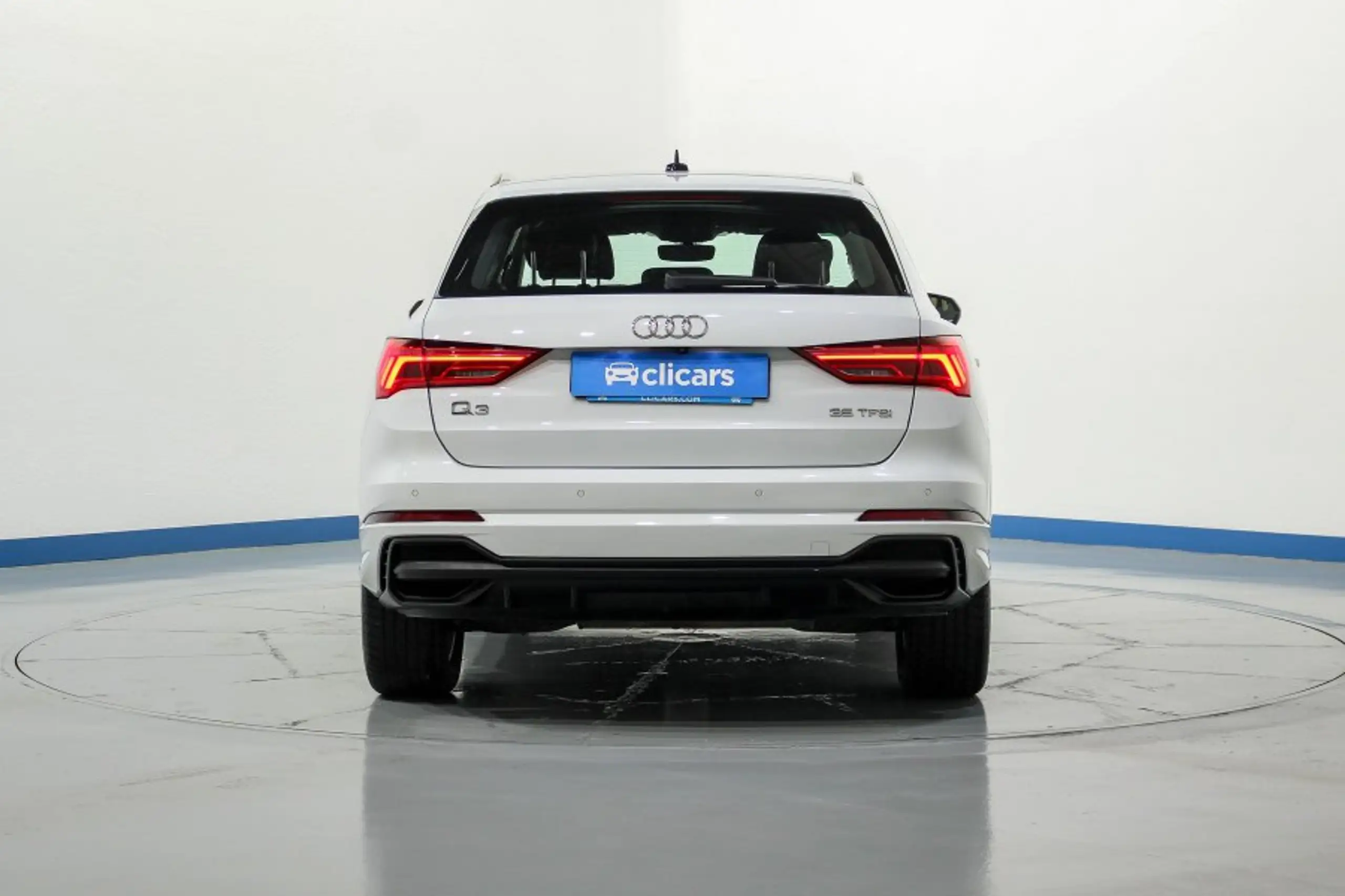 Audi - Q3