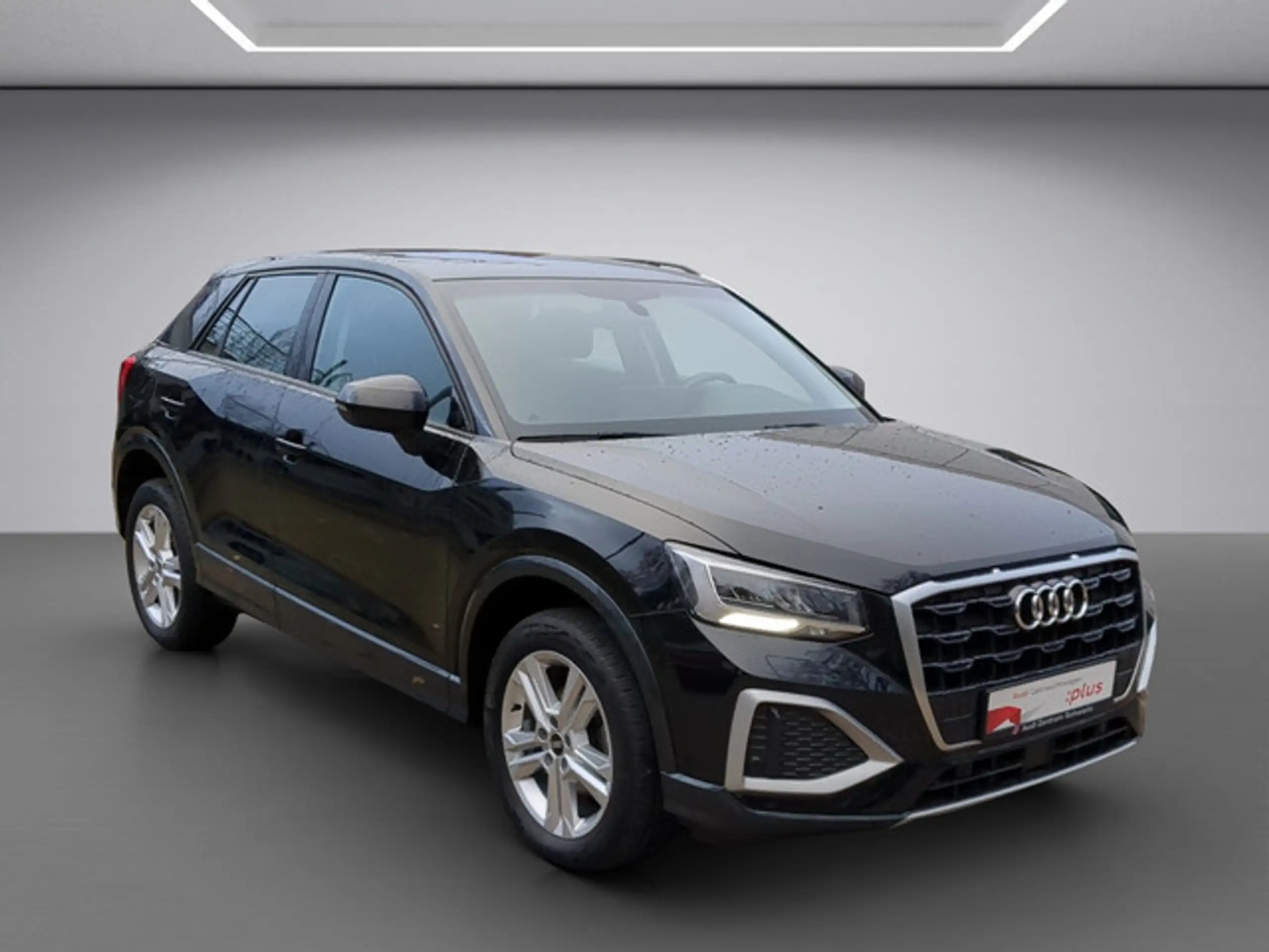 Audi - Q2