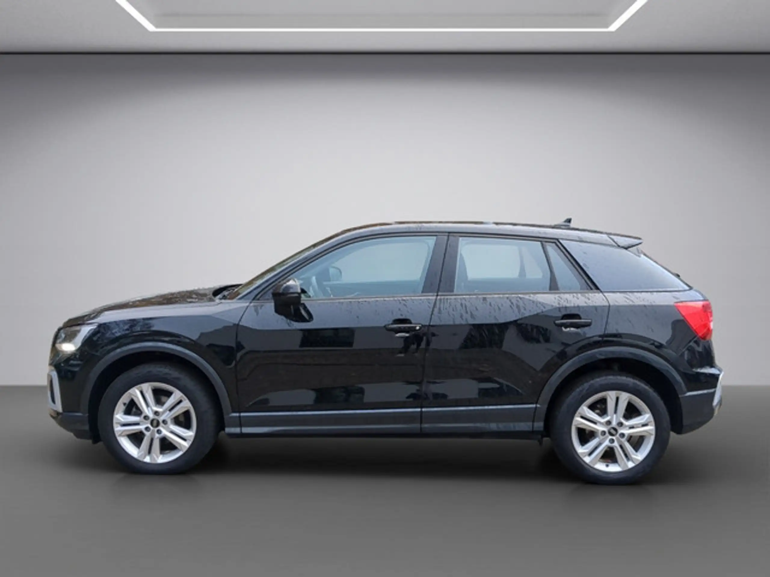 Audi - Q2