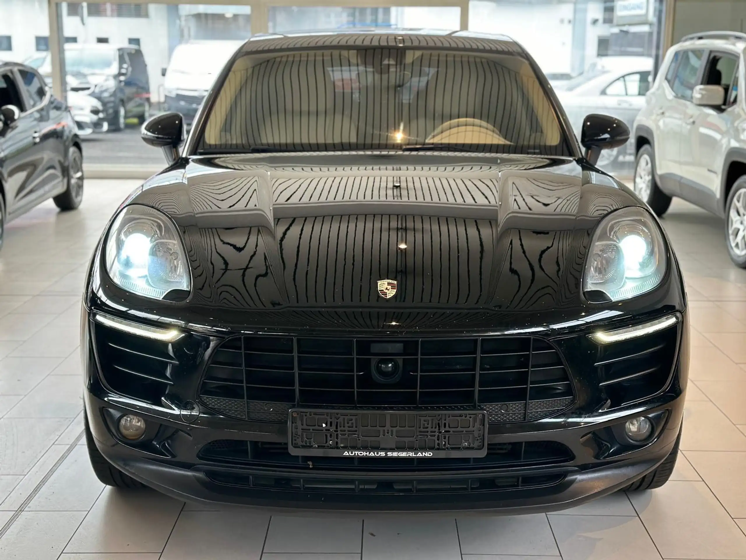 Porsche - Macan