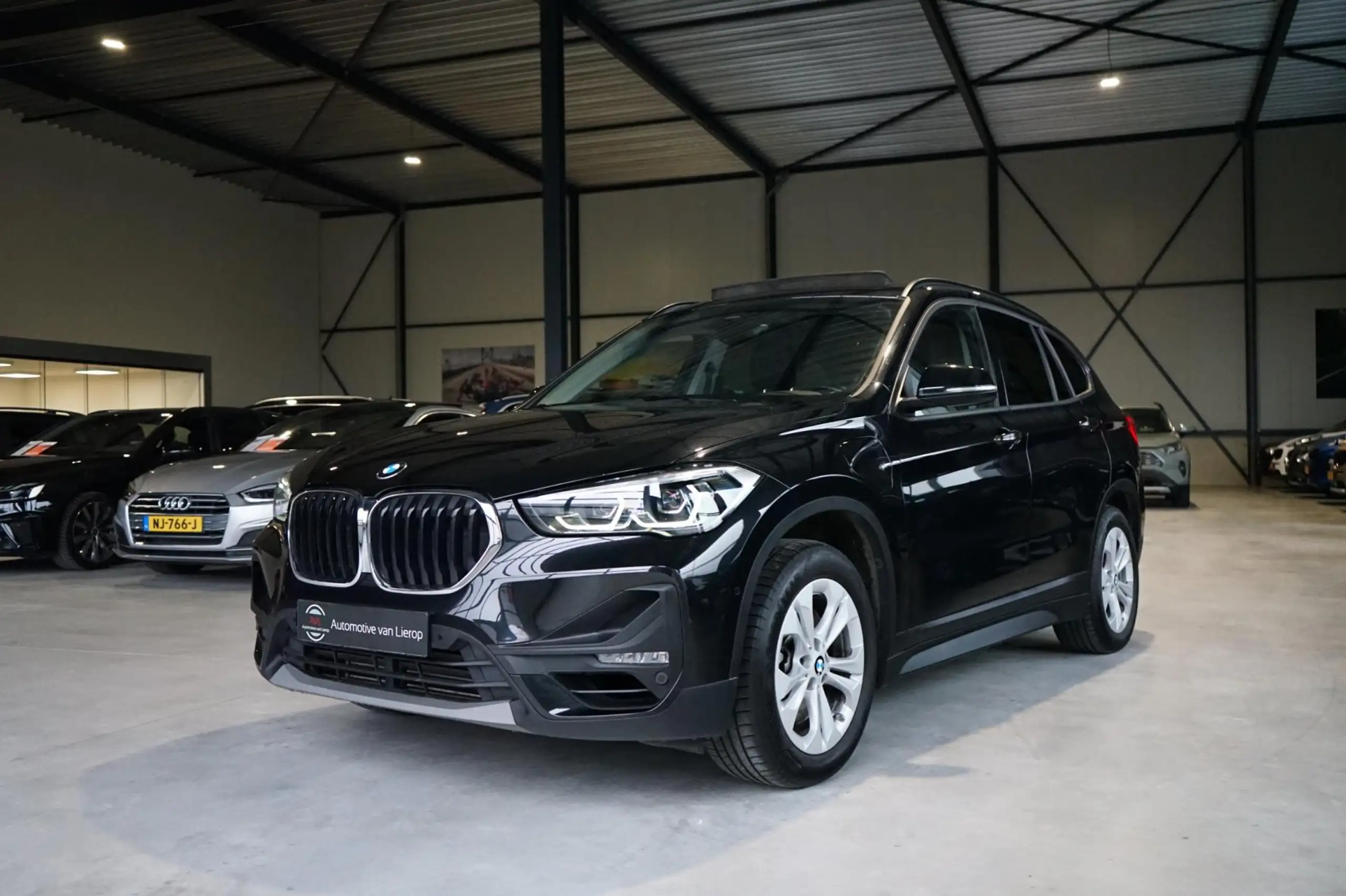 BMW - X1