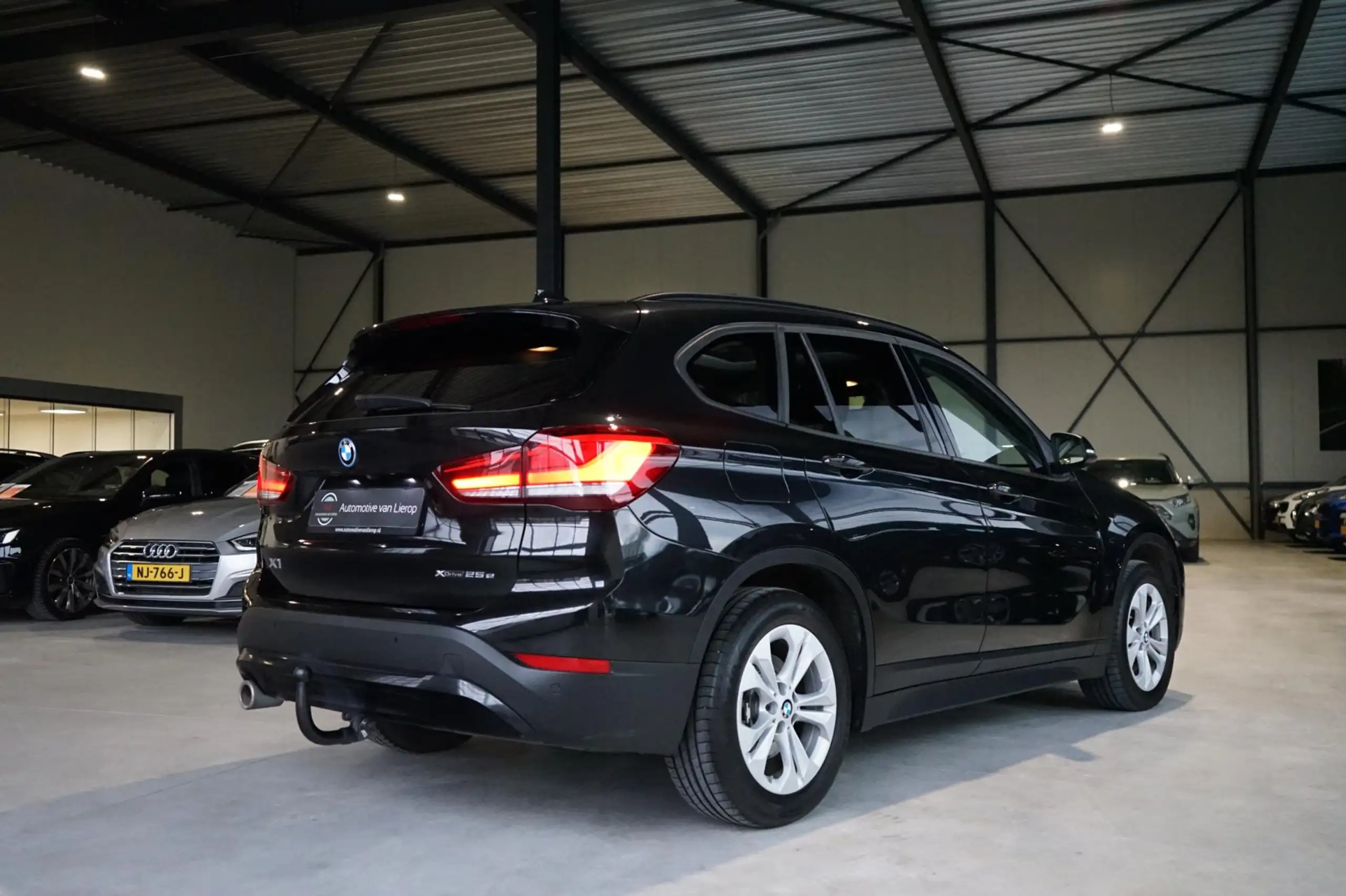 BMW - X1