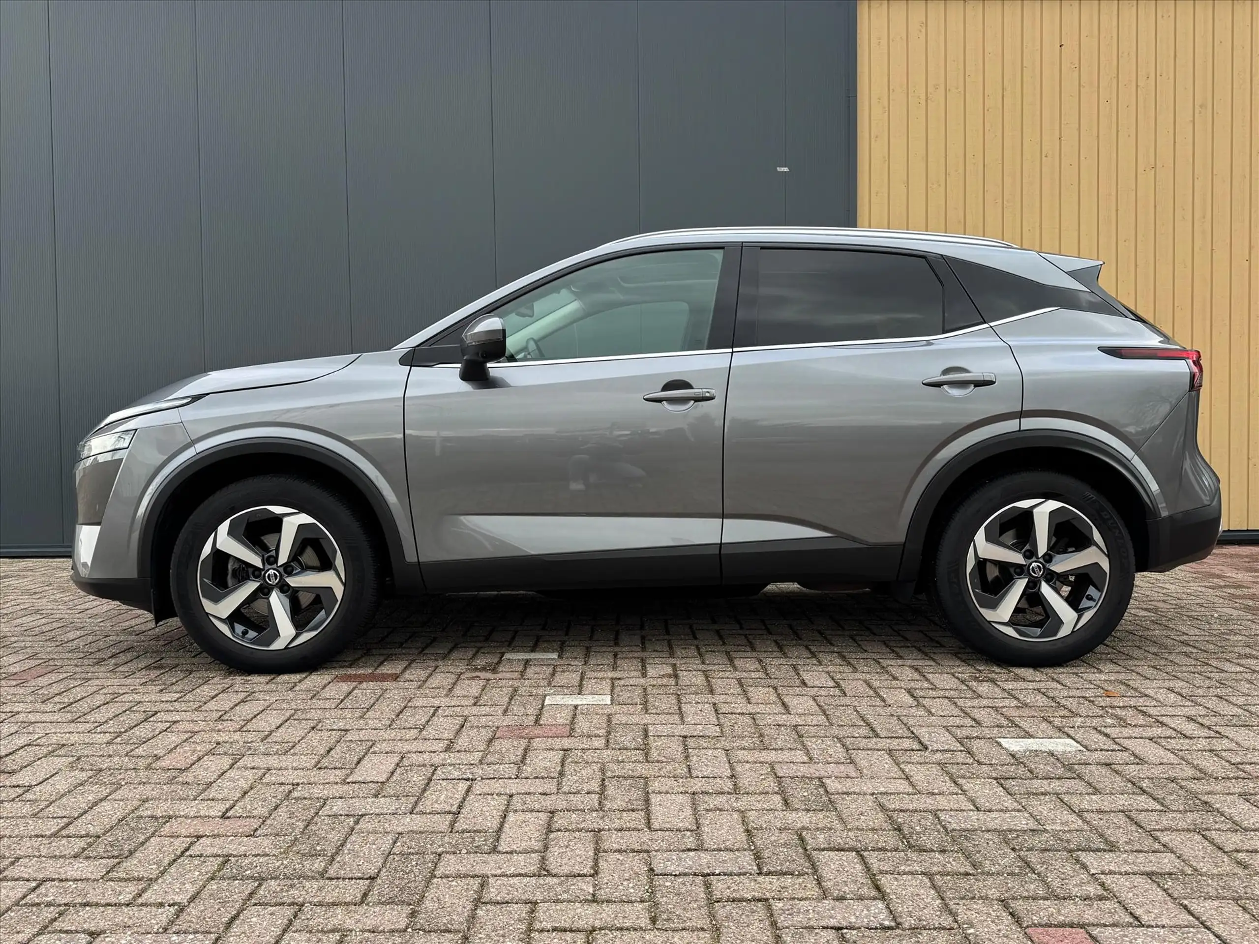 Nissan - Qashqai