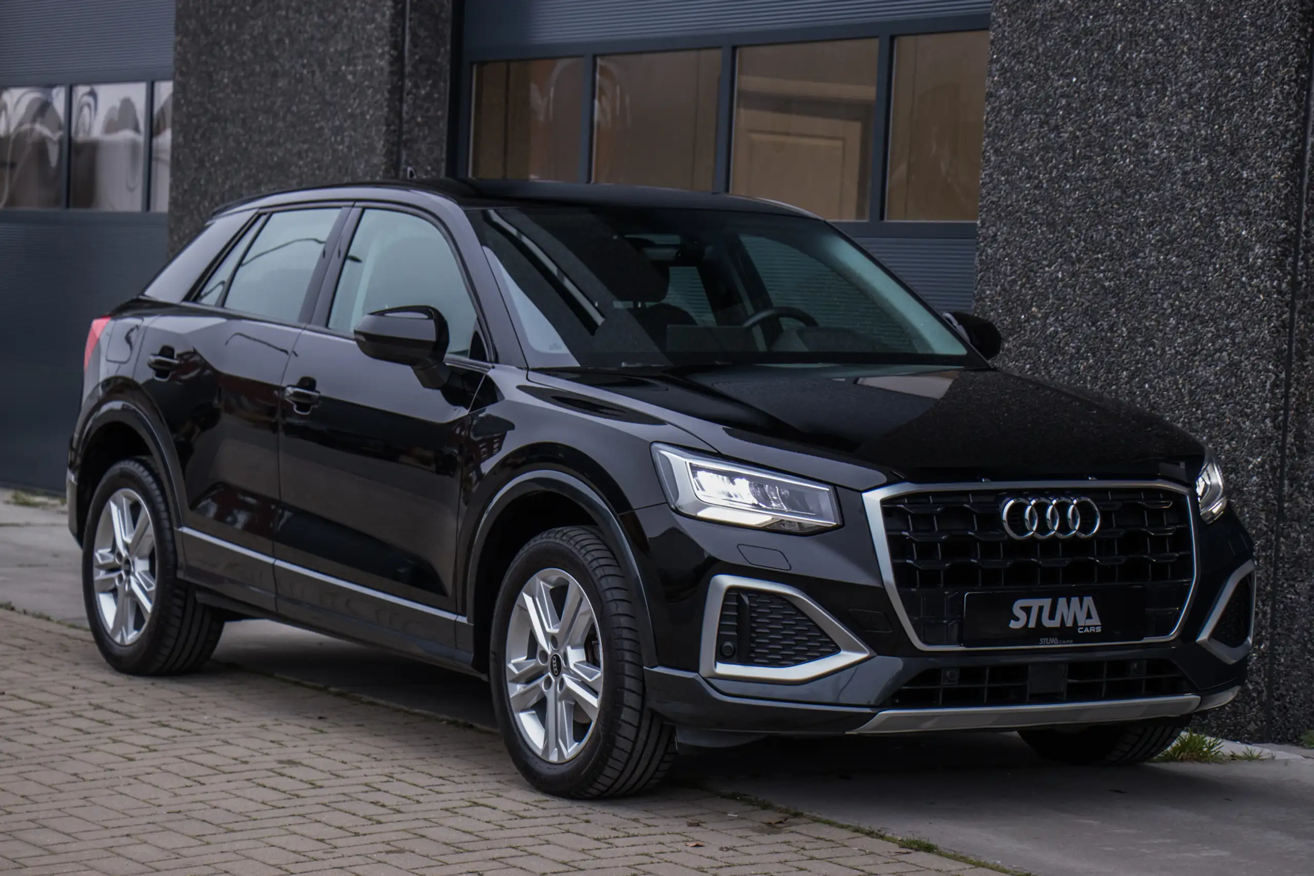 Audi - Q2