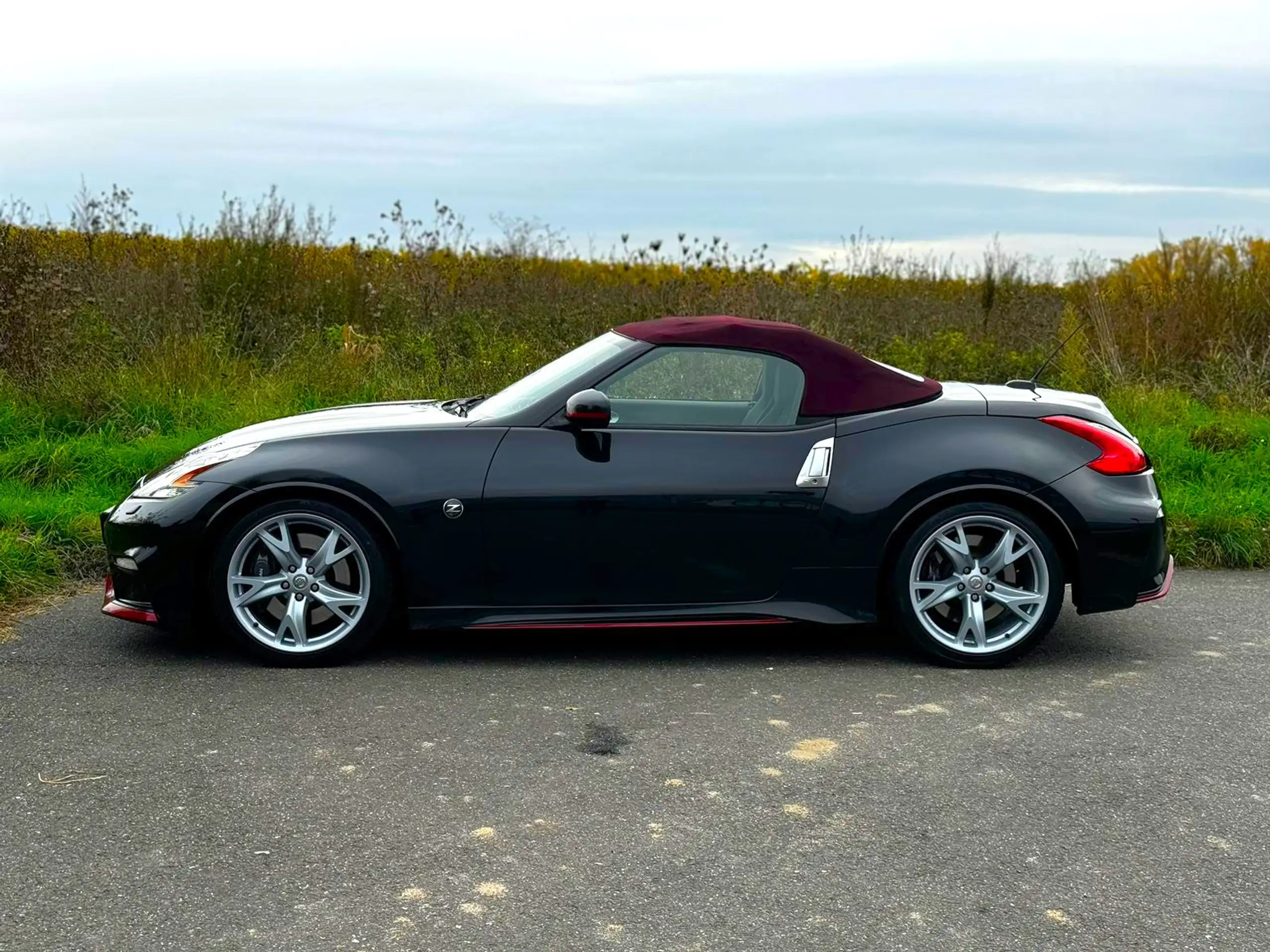 Nissan - 370Z