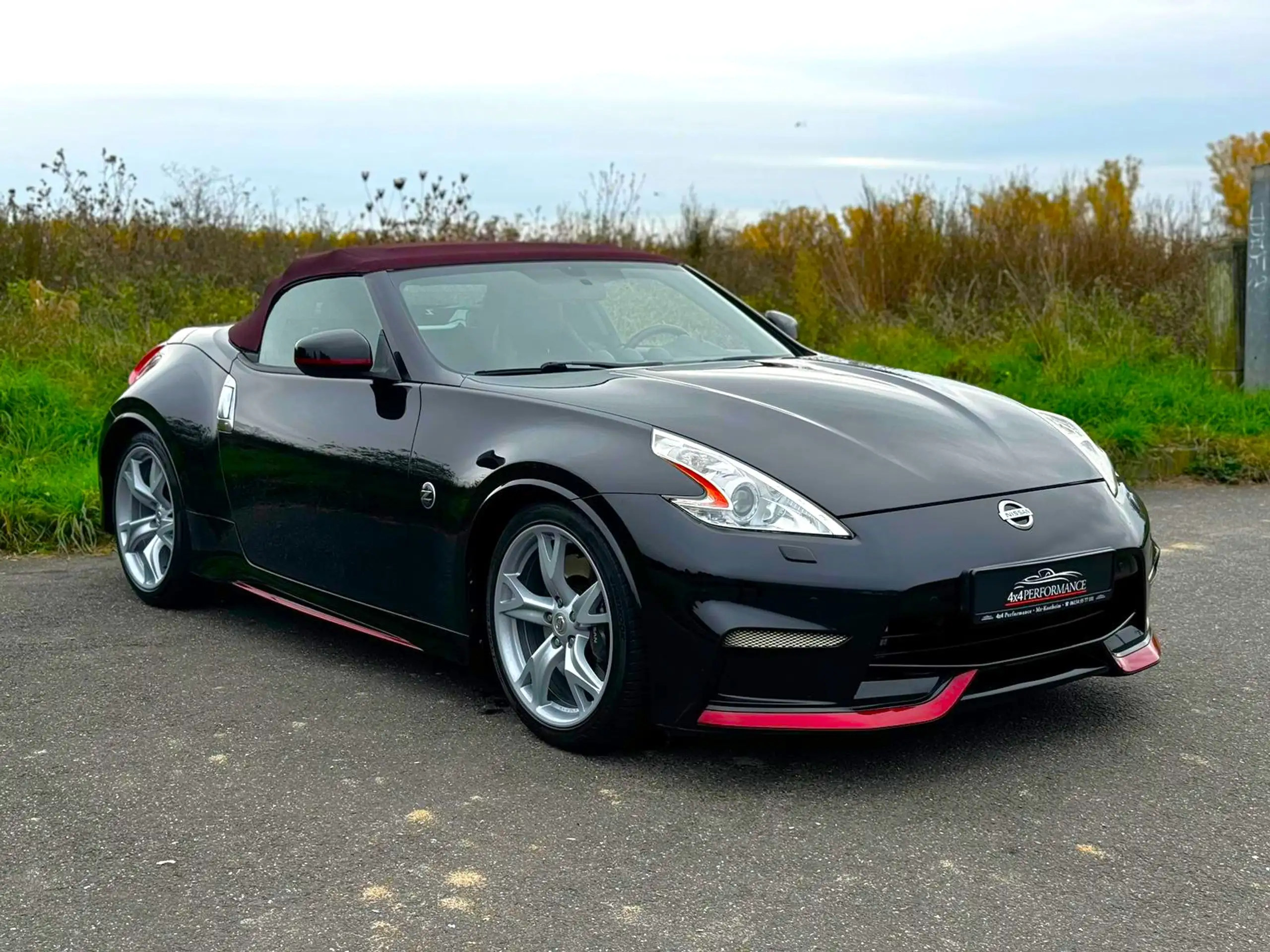 Nissan - 370Z