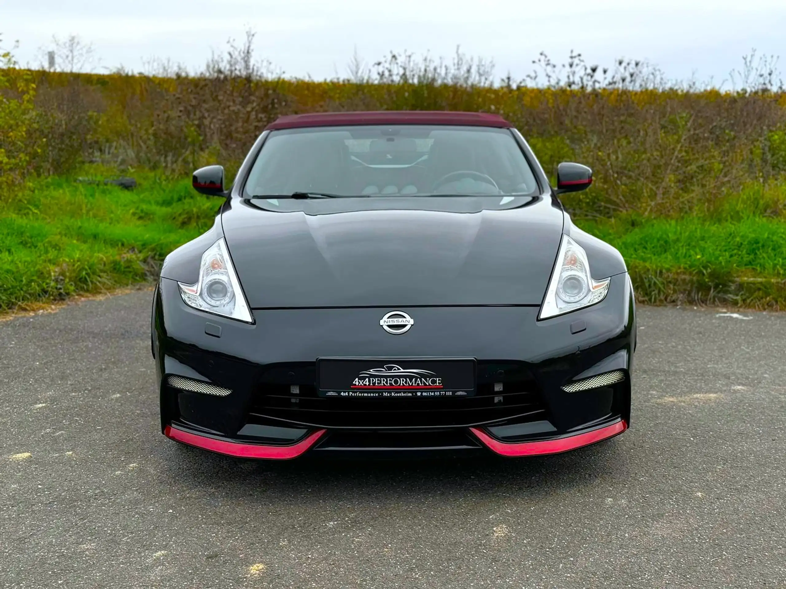 Nissan - 370Z