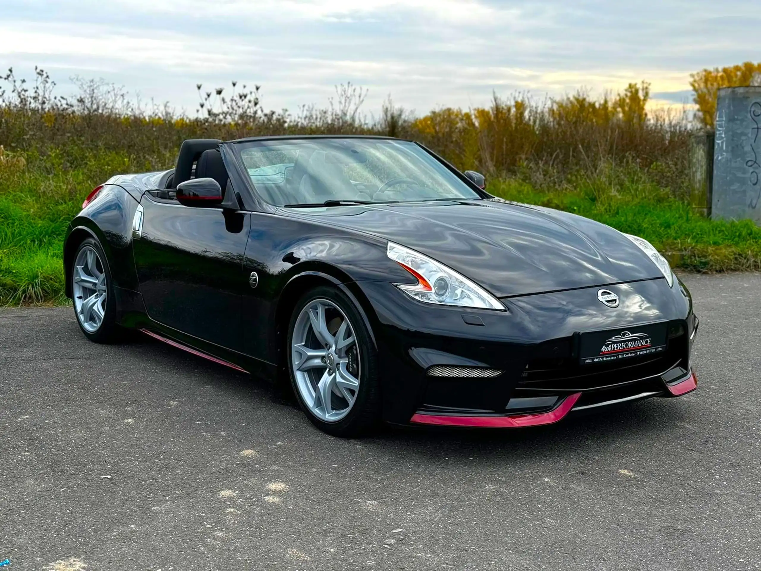 Nissan - 370Z