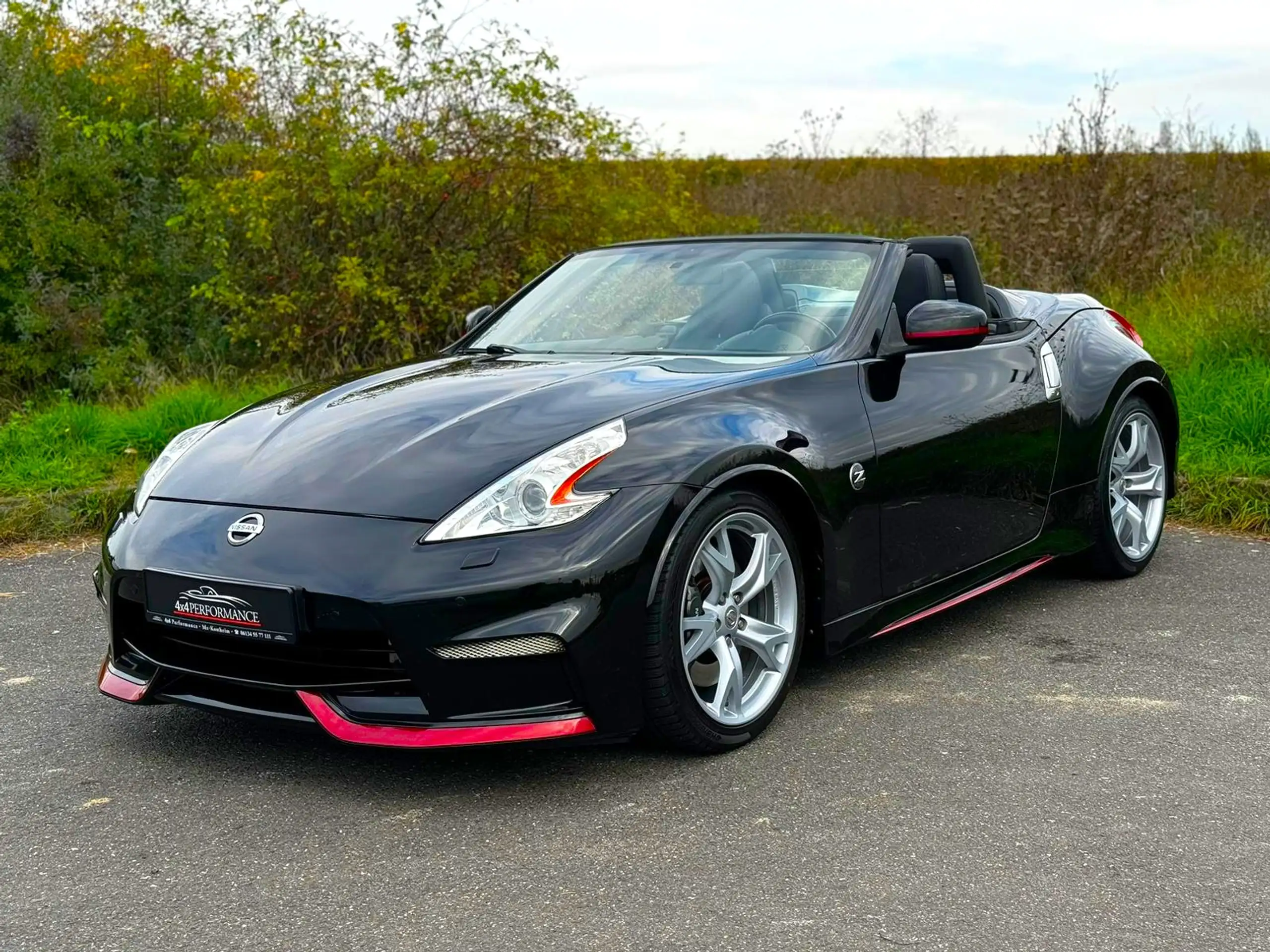 Nissan - 370Z