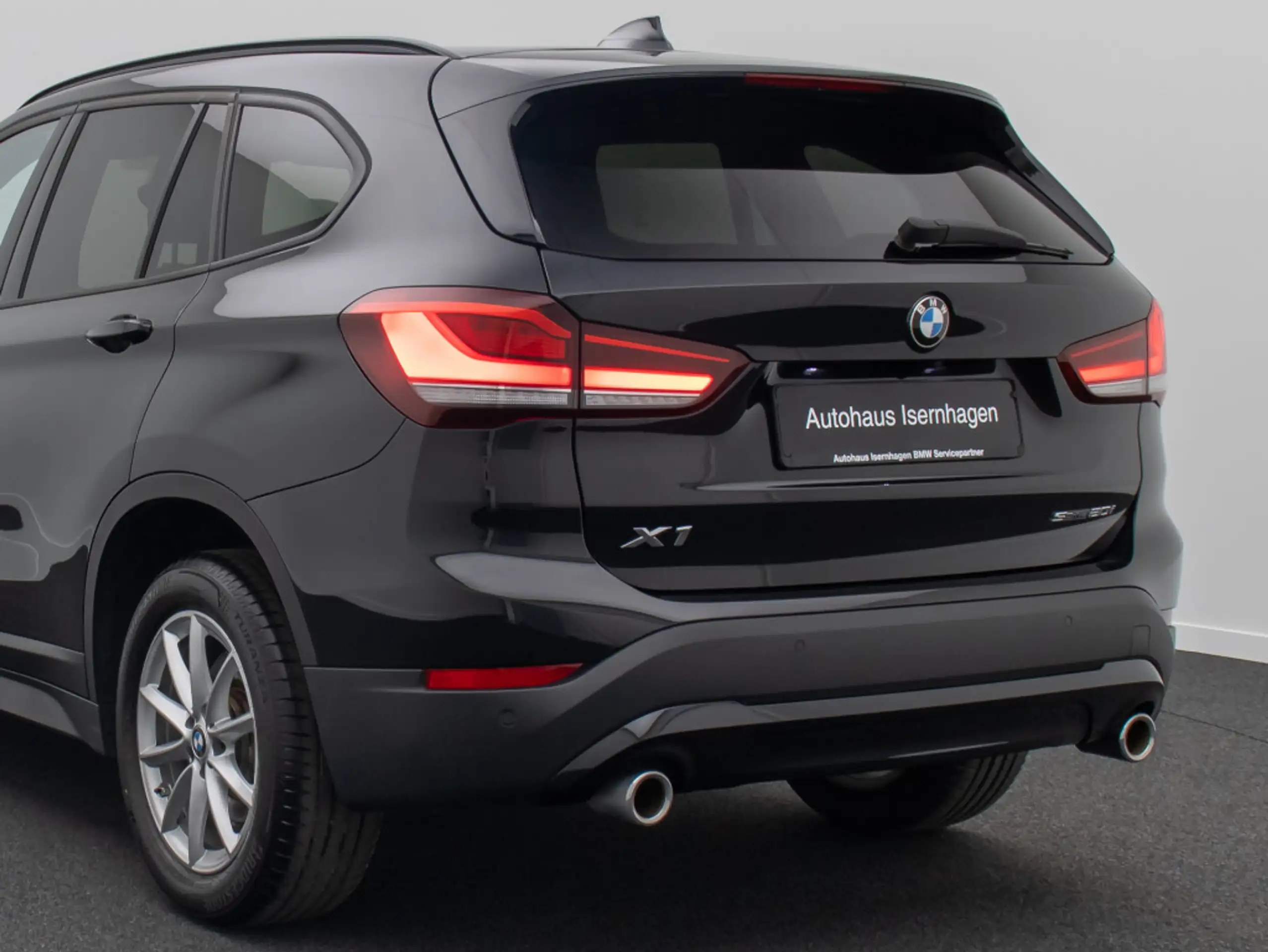 BMW - X1