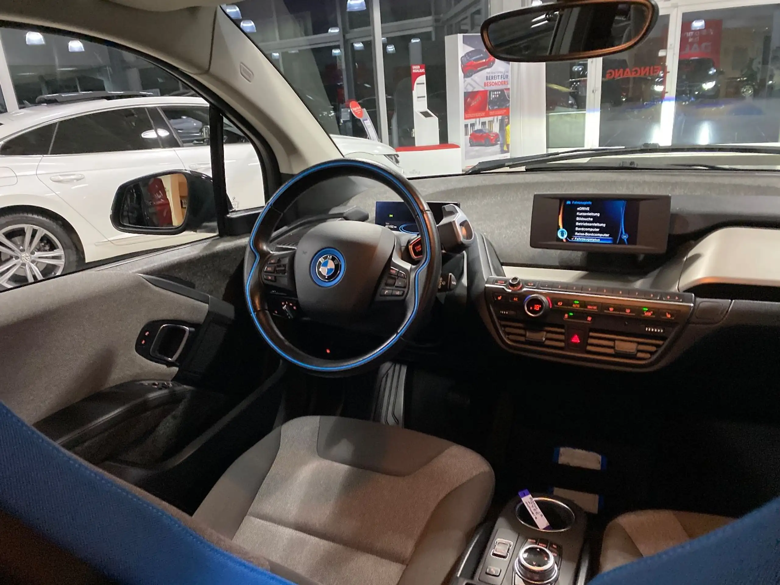 BMW - i3