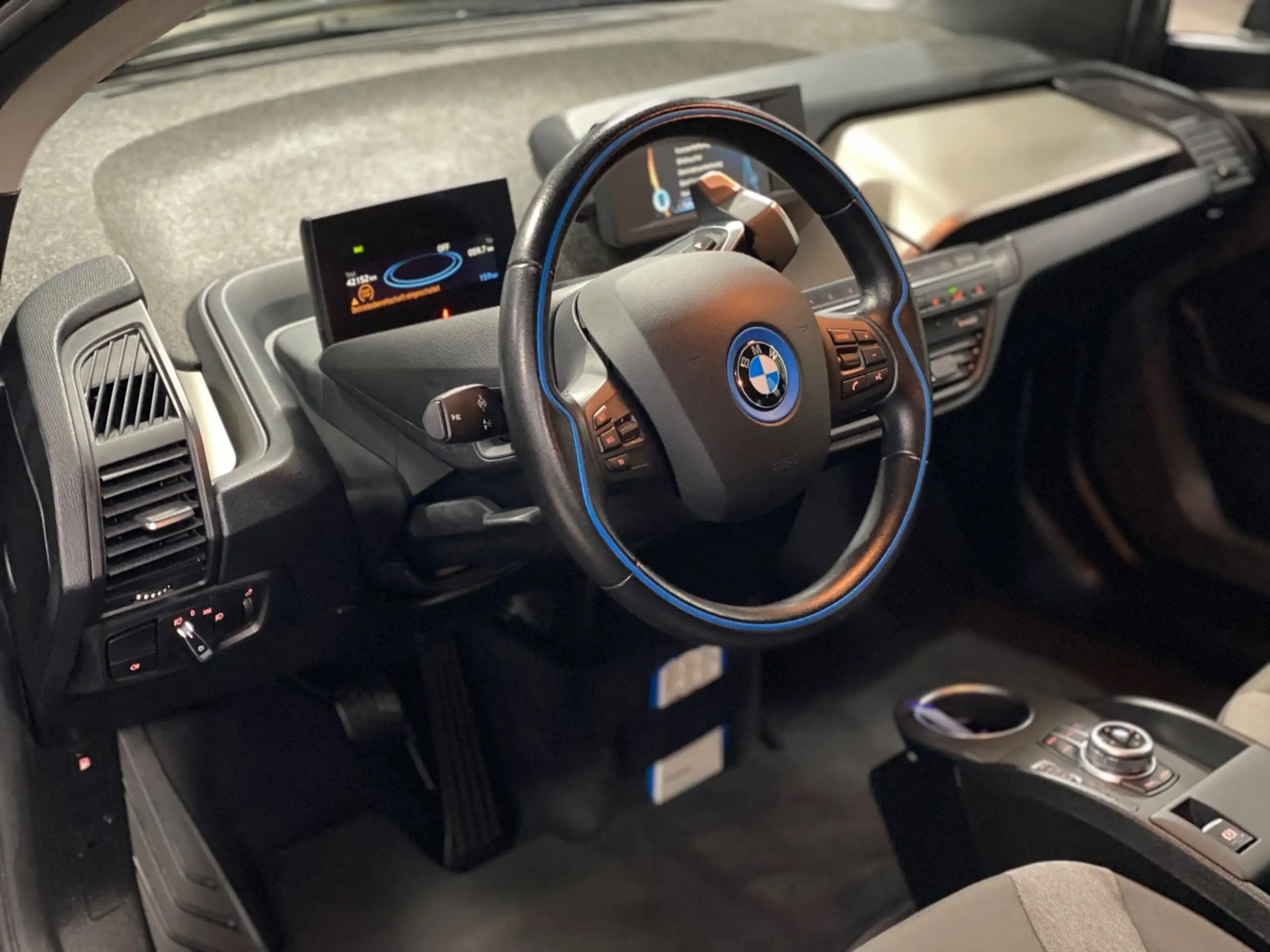 BMW - i3