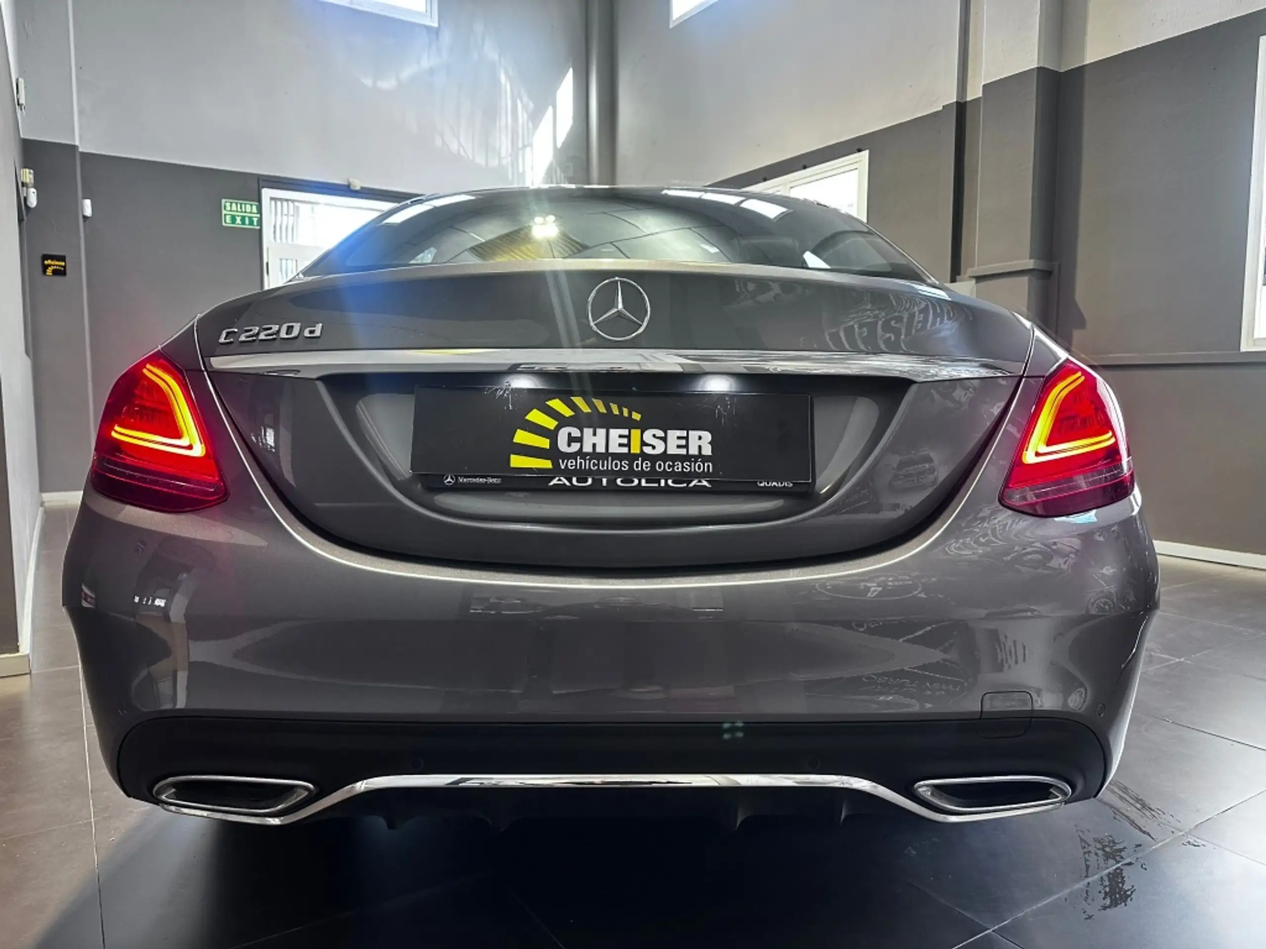 Mercedes-Benz - C 220